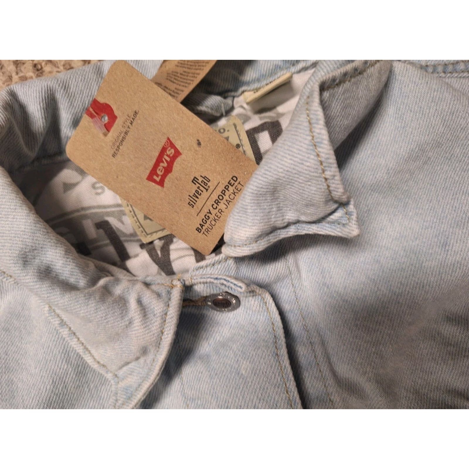 Levi's VINTAGE Levi’s Women’s Silvertab Baggy Cropped Trucker Light Blue Jean Jacket XL NEW Size 40" / US 18 - 3 Thumbnail