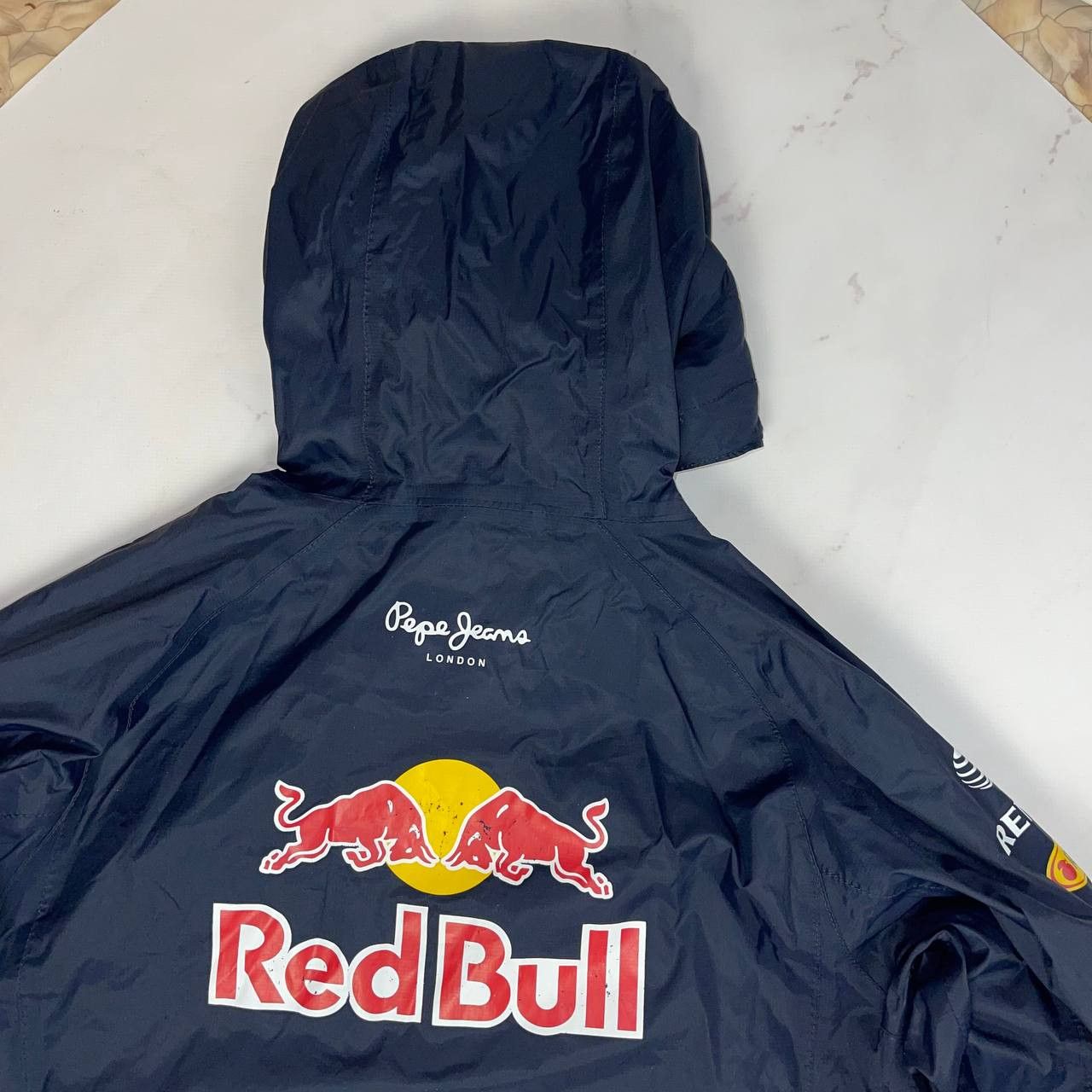 Red Bull Red Bull Infiniti F1 Racing Raincoat Jacket men’s size Size US S / EU 44-46 / 1 - 18 Thumbnail