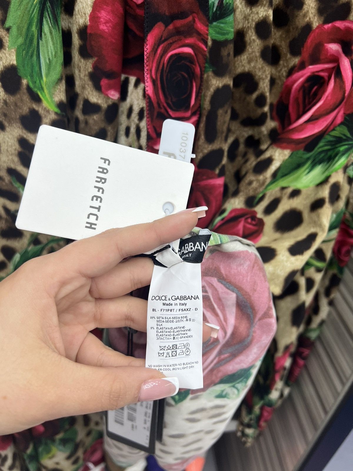 Dolce & Gabbana Dolce & Gabbana Rose Silk Blouse Size M / US 6-8 / IT 42-44 - 8 Thumbnail
