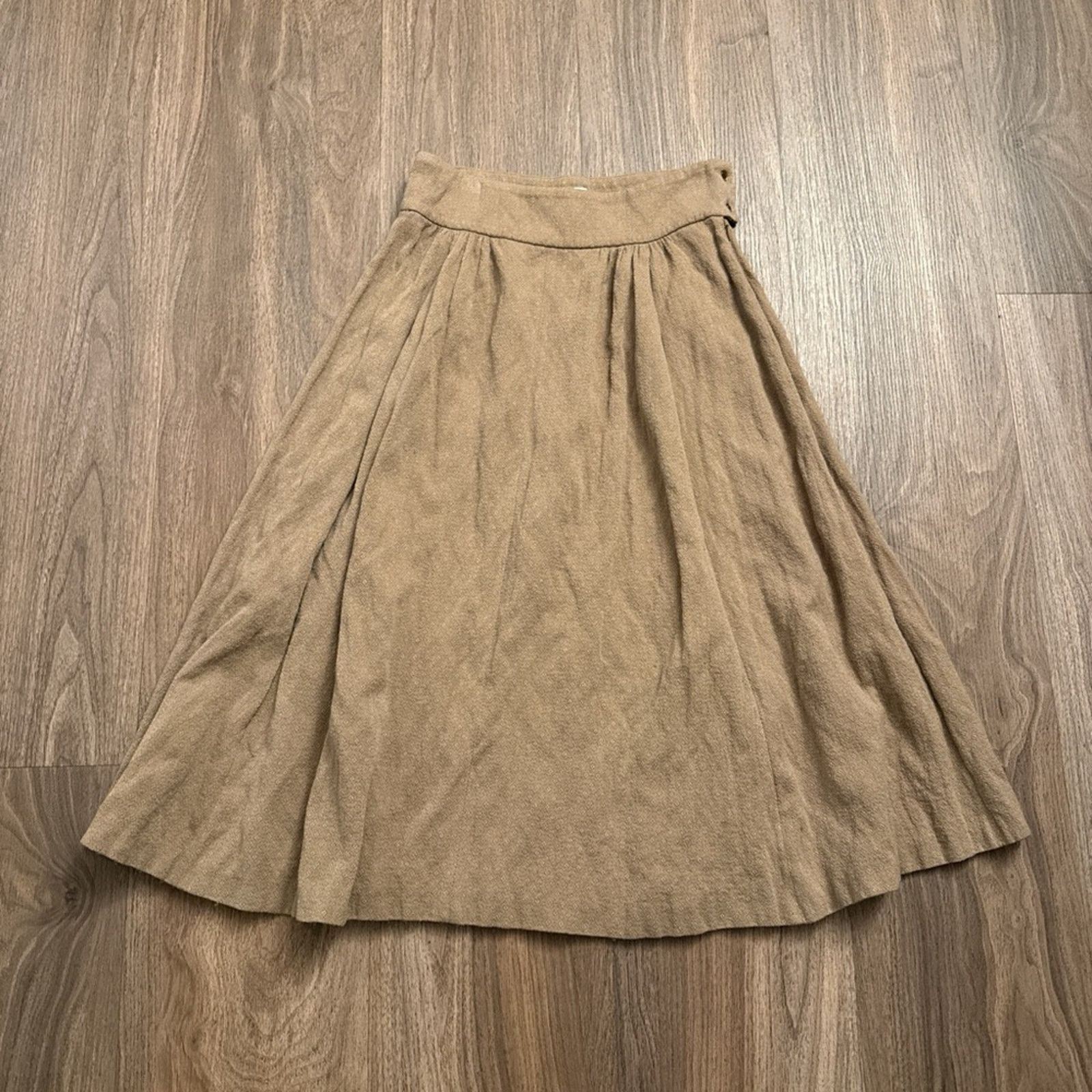 Dries Van Noten Dries Van Noten Tan A-Line Skirt Size 28" / US 6 / IT 42 - 1 Thumbnail