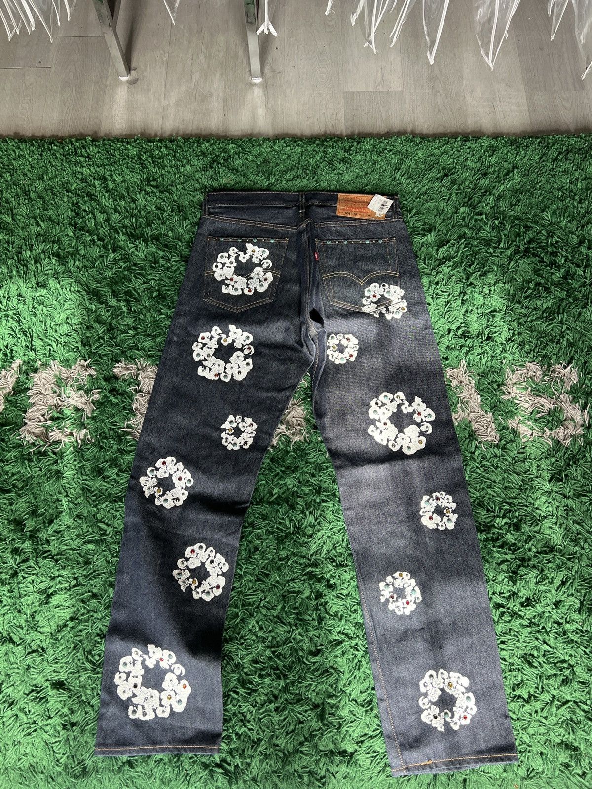 DENIM TEARS Denim Tears Rhinestone Selvedge Jeans 34x34 Size US 34 / EU 50 - 2 Thumbnail