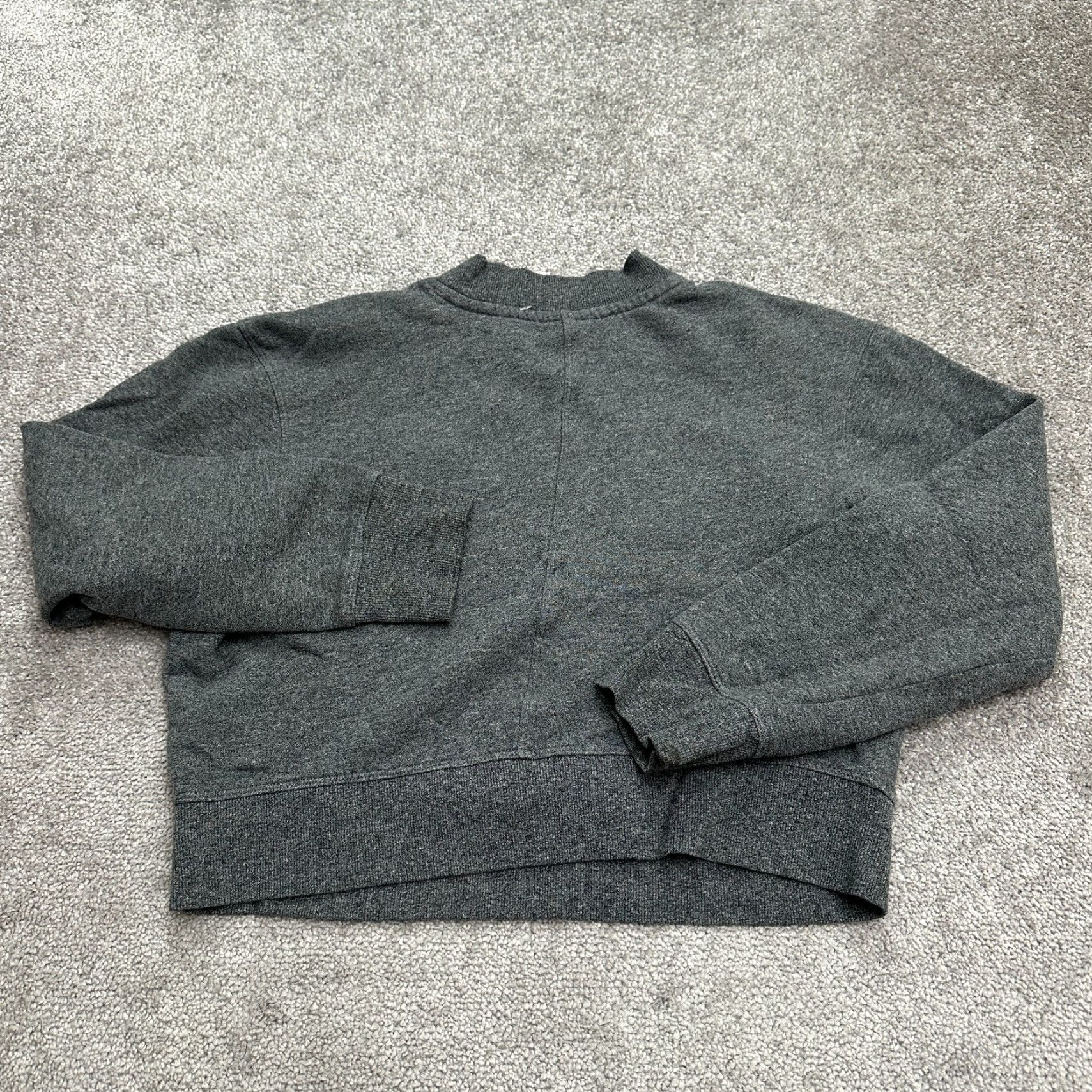 Calvin Klein Calvin Klein Performance Cropped Sweatshirt Womens Large Gray Graphic Pullover Size L / US 10 / IT 46 - 2 Thumbnail