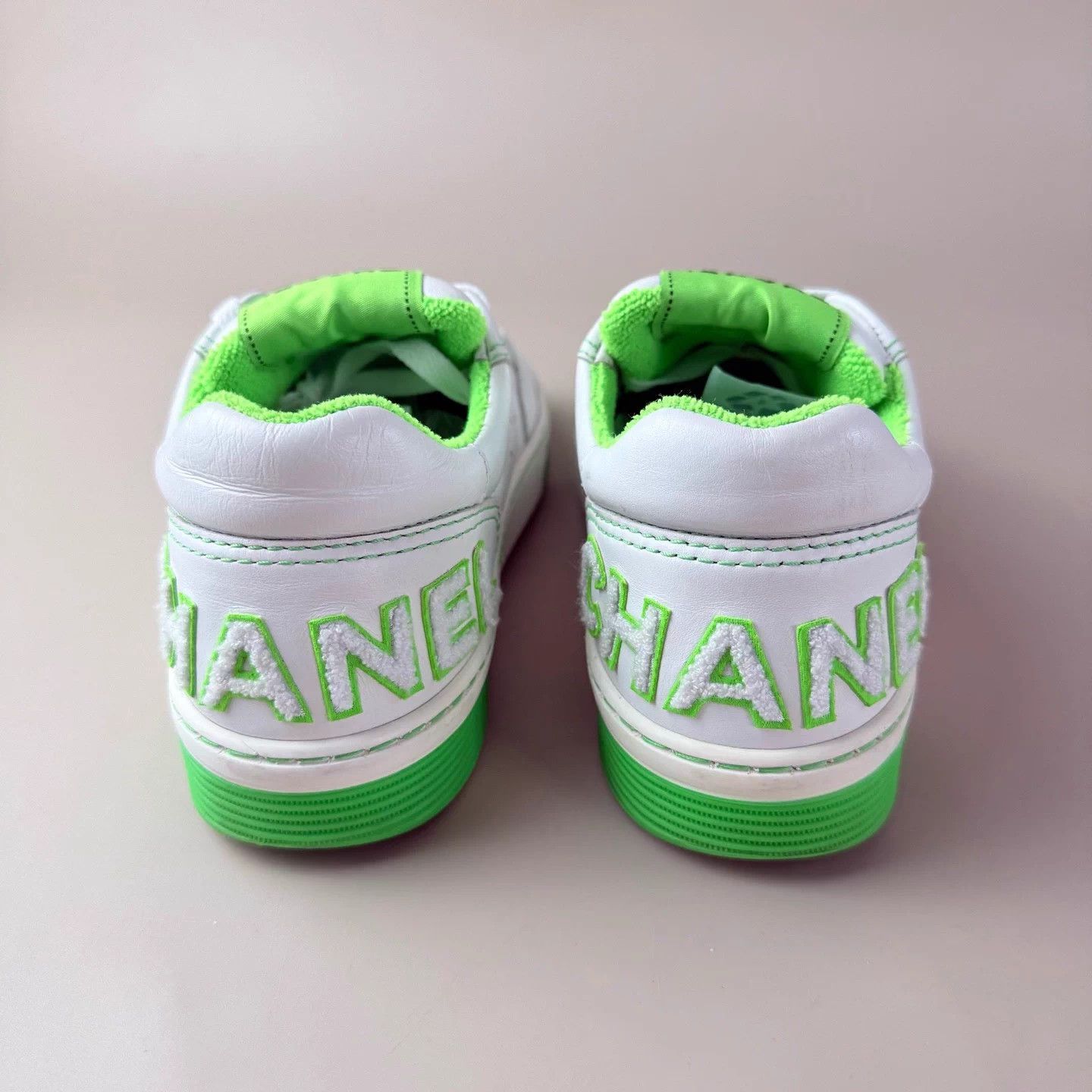 Chanel CHANEL white green logo lace-up sneakers 95 new Size US 5.5 / IT 35.5 - 3 Thumbnail