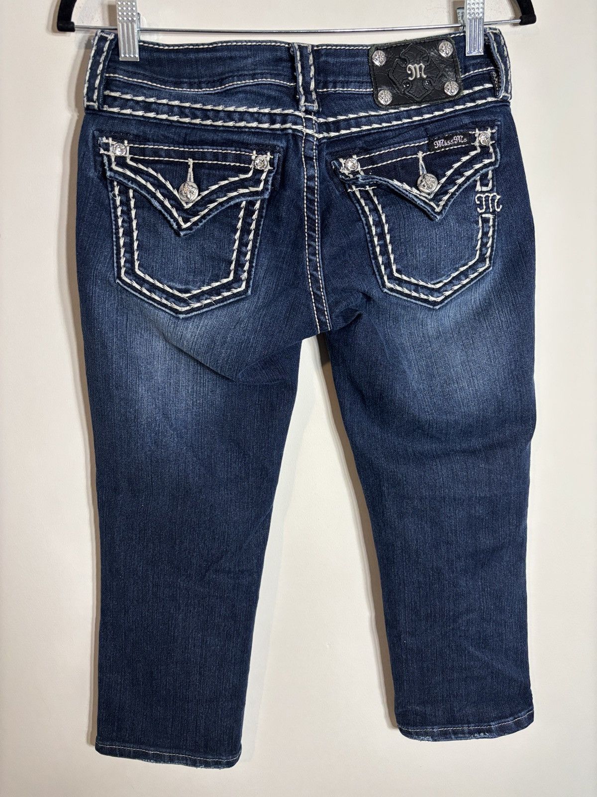 Miss Me Miss Me Signature Cuffed Capri Jeans Size 27 Embellished Size 28" / US 6 / IT 42 - 3 Thumbnail