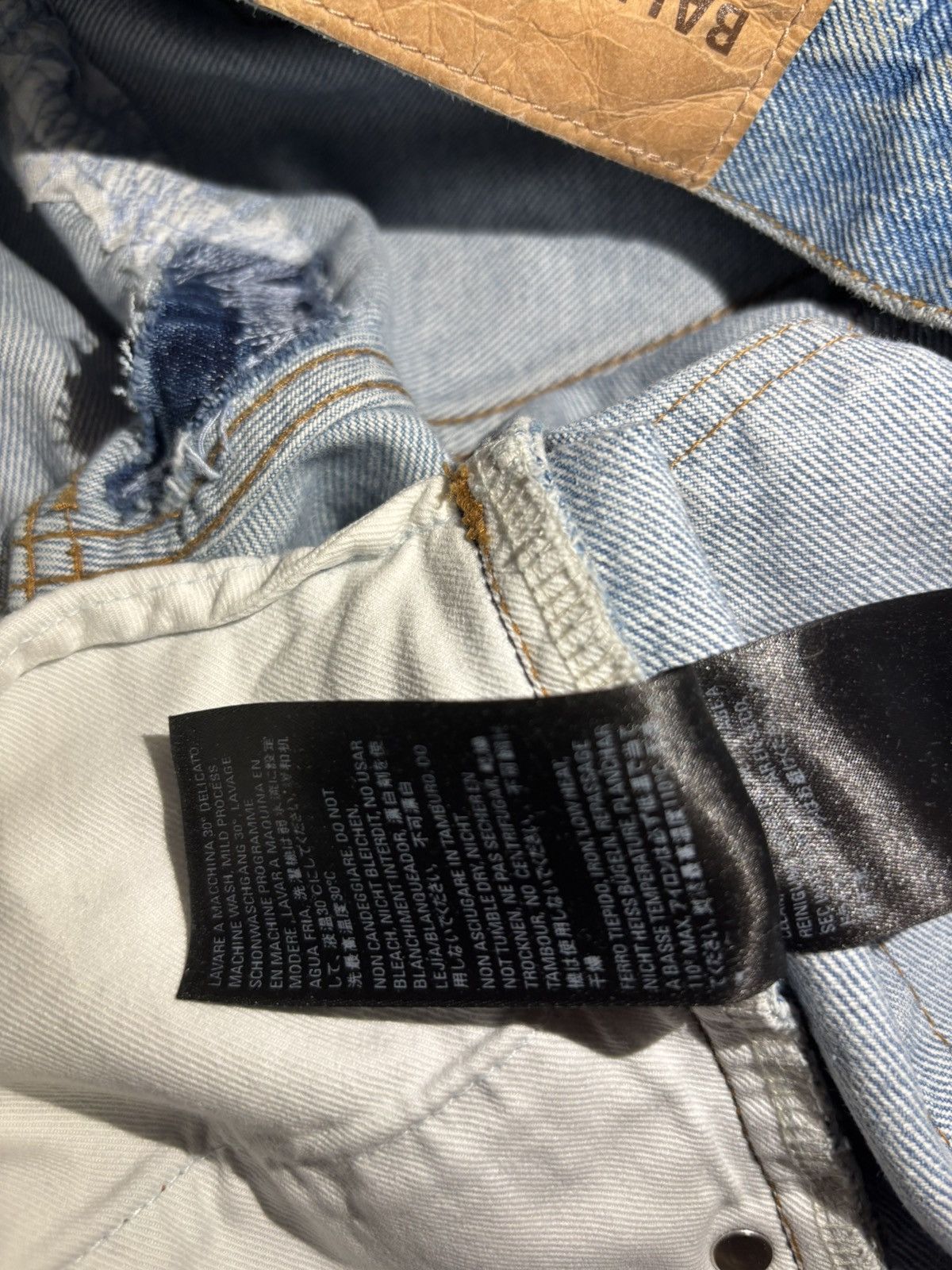 Balenciaga Balenciaga Slashed Made in Japan Jeans Size US 30 / EU 46 - 12 Thumbnail