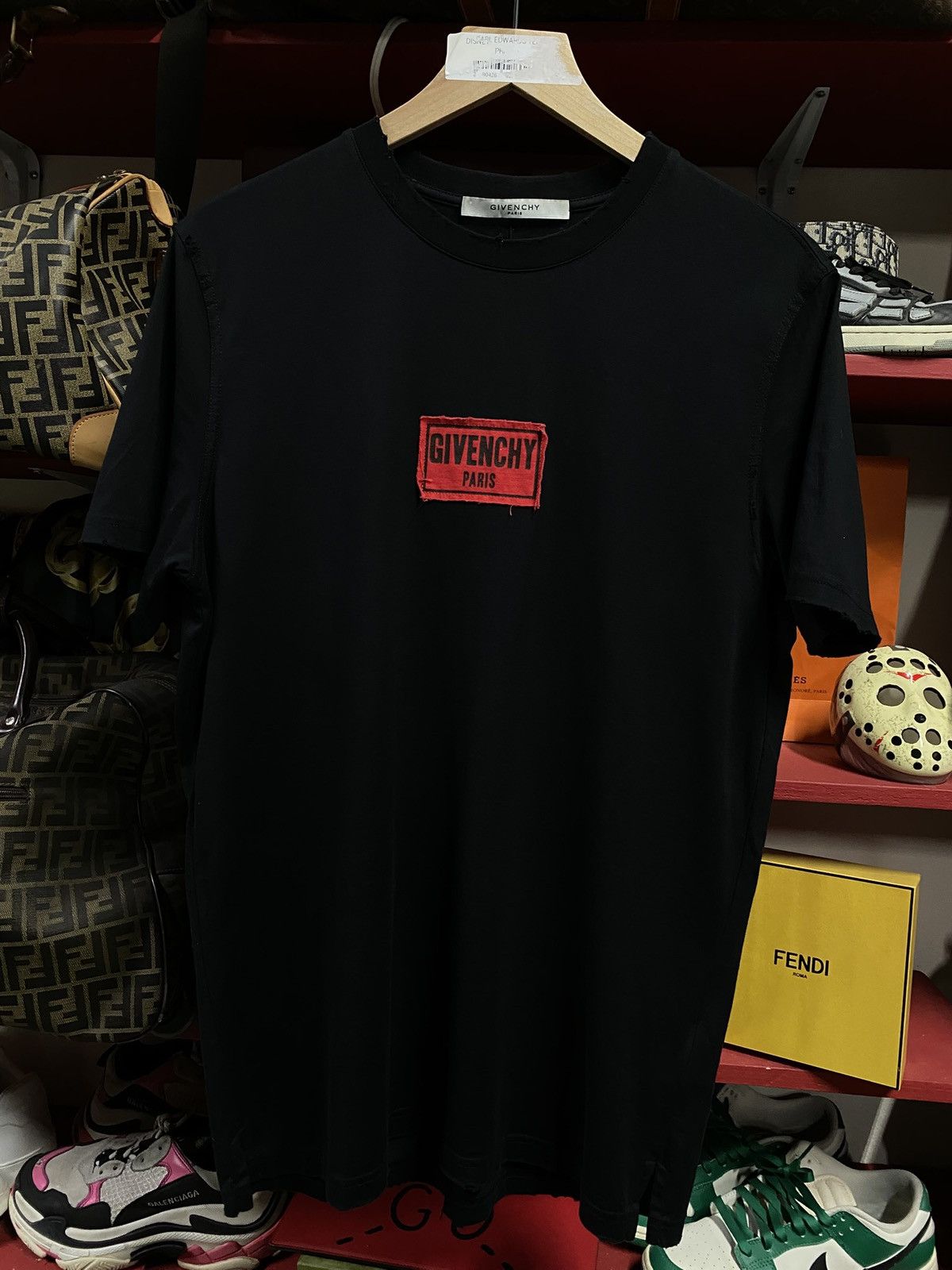 Designer Givenchy Men’s Bogo Black Tee Shirt Medium Preowned Size US M / EU 48-50 / 2 - 1 Thumbnail