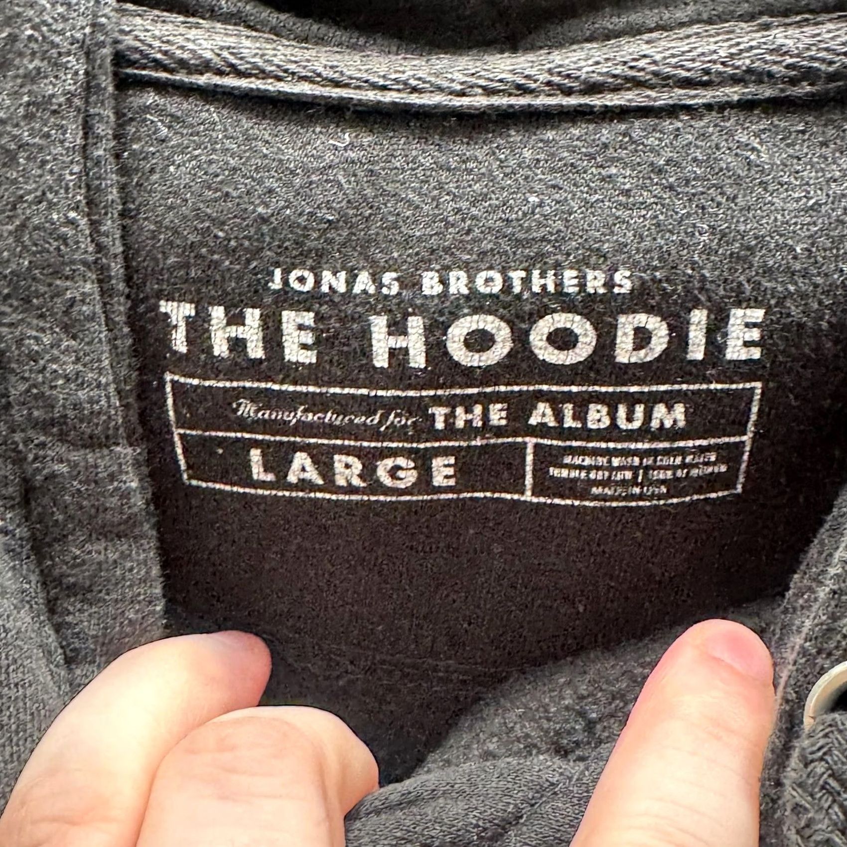 Vintage Jonas Brothers Hoodie Mens Large Black The Album Fleece Sweatshirt Pullover Size US L / EU 52-54 / 3 - 5 Thumbnail