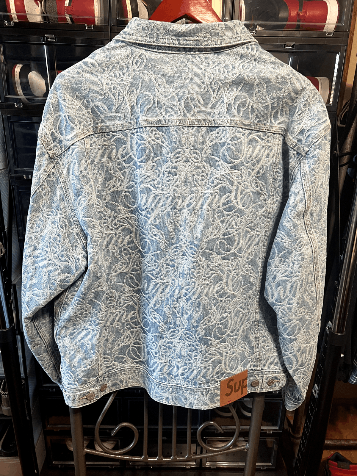 Supreme SUPREME 22AW Script Jacquard Denim Trucker Jacket XL Size US XL / EU 56 / 4 - 2 Thumbnail