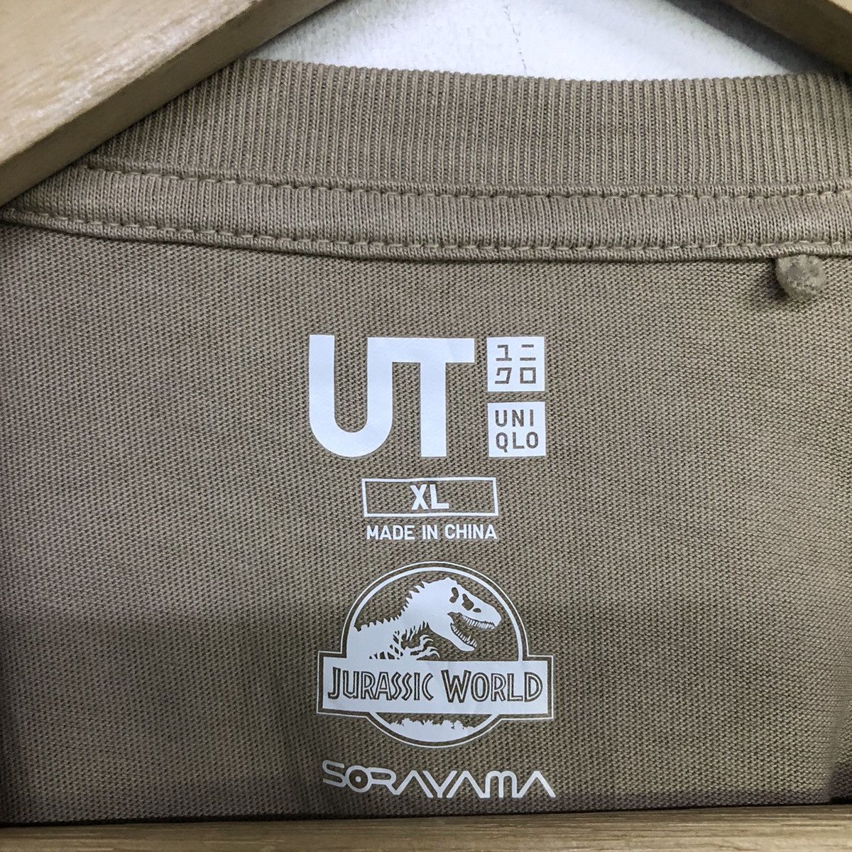 Club Sorayama × Uniqlo Uniqlo X Hajime Sorayama Jurassic World Graphic Tshirt Size US XL / EU 56 / 4 - 10 Thumbnail