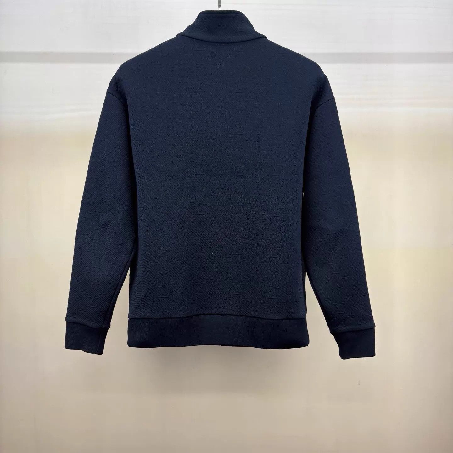 Louis Vuitton Louis Vuitton Navy Embossed LV Logo S Jacket New Size US S / EU 44-46 / 1 - 2 Thumbnail