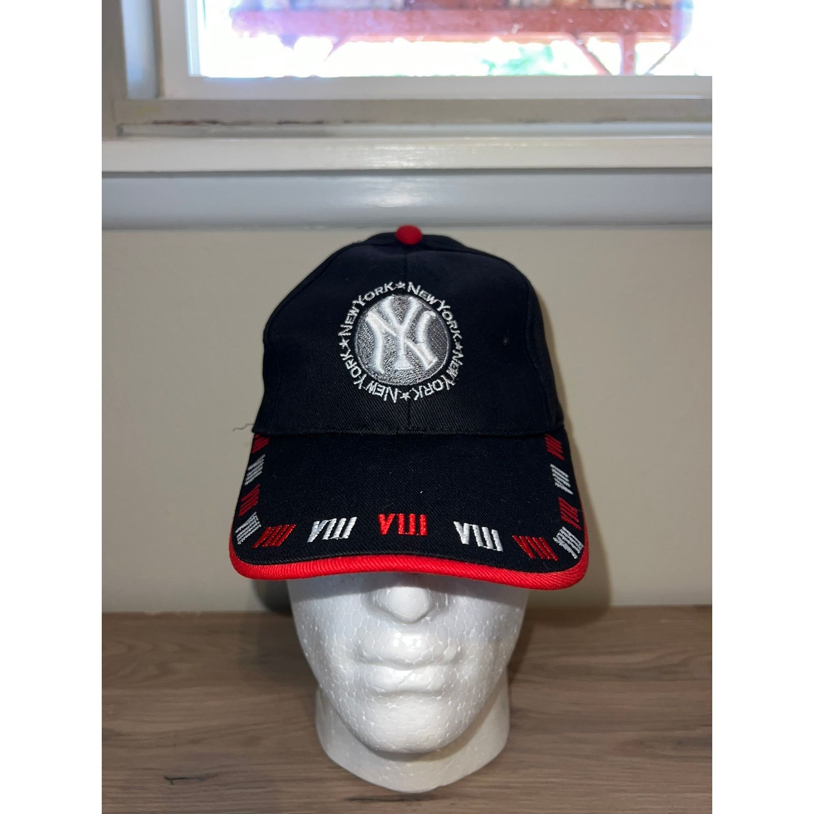 Vintage Y2K NY New York Yankees MLB Baseball Black Red Hat 2000s OS Size ONE SIZE - 2 Thumbnail