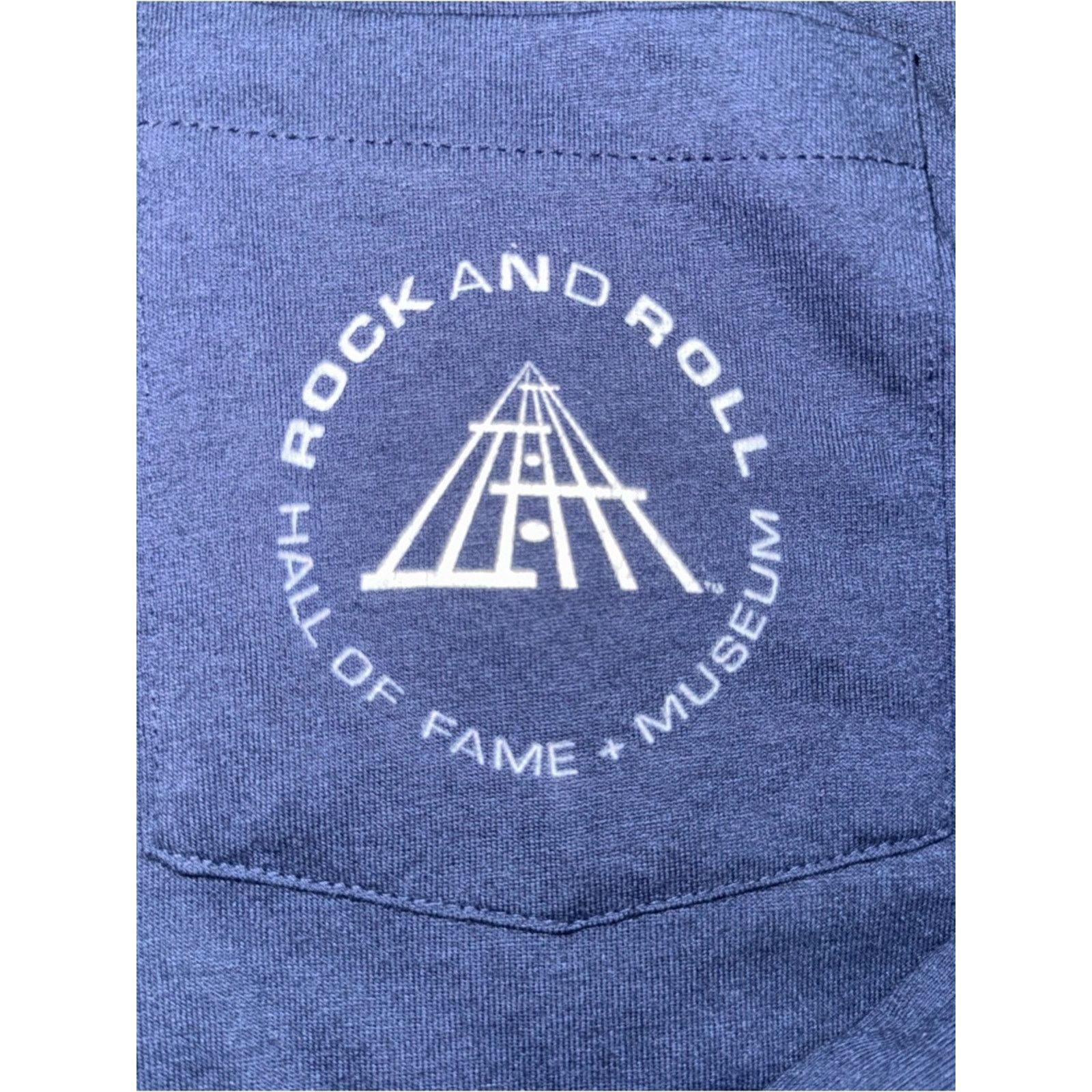 Fruit Of The Loom Rock & Roll Hall of Fame + Museum Navy Blue T-Shirt Size XL Size US XL / EU 56 / 4 - 5 Thumbnail