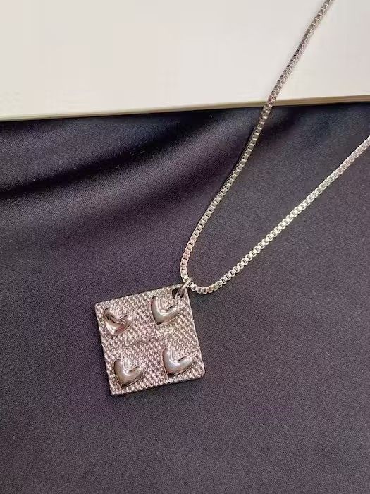 Jewelry × Vintage Love Pills Pendant Necklace Gothic Heart TitaniumSteel Chain Size ONE SIZE - 3 Thumbnail