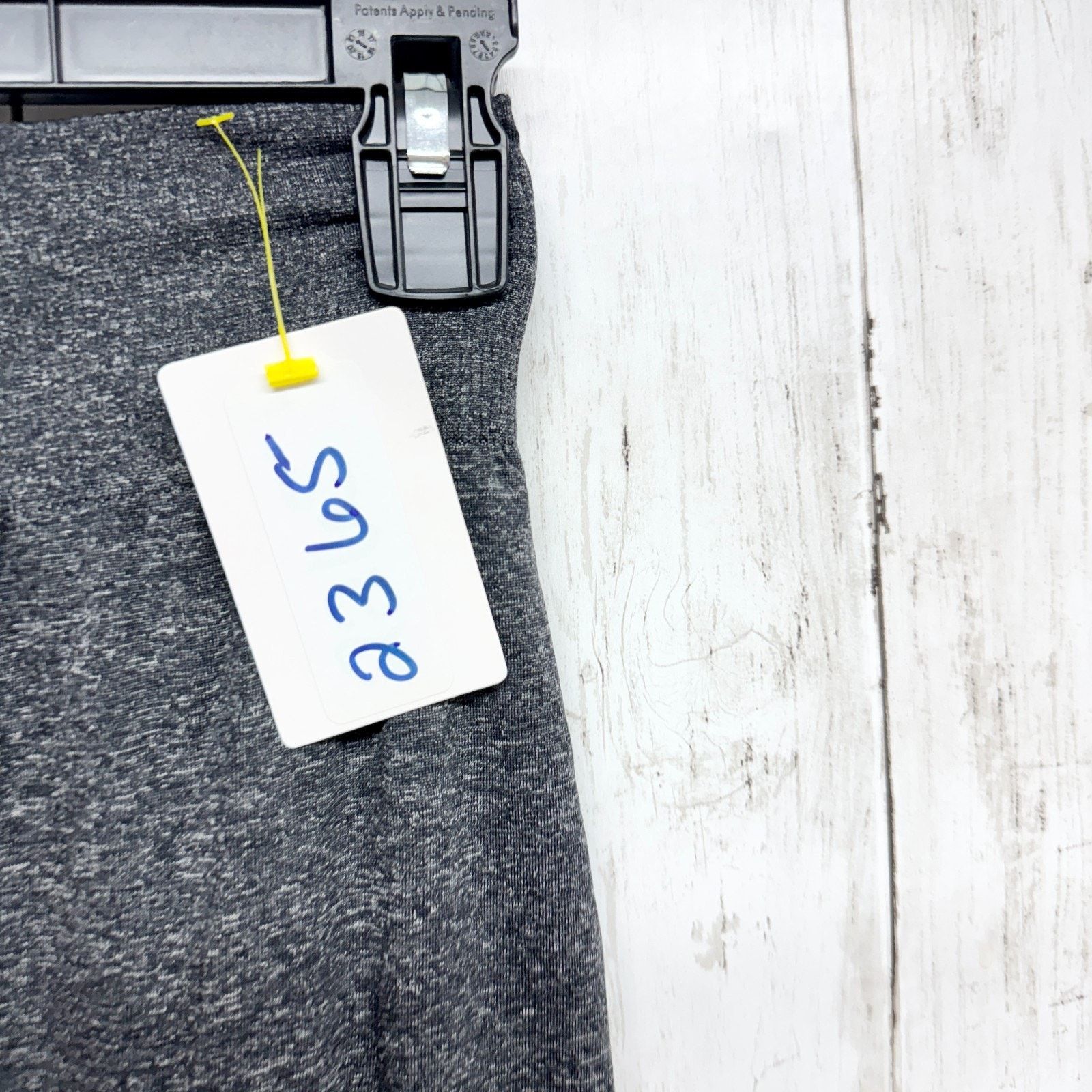 Lululemon Lululemon Skirt Size 6 Heather Gray Boulevard Bliss Midi Size 28" / US 6 / IT 42 - 2 Thumbnail