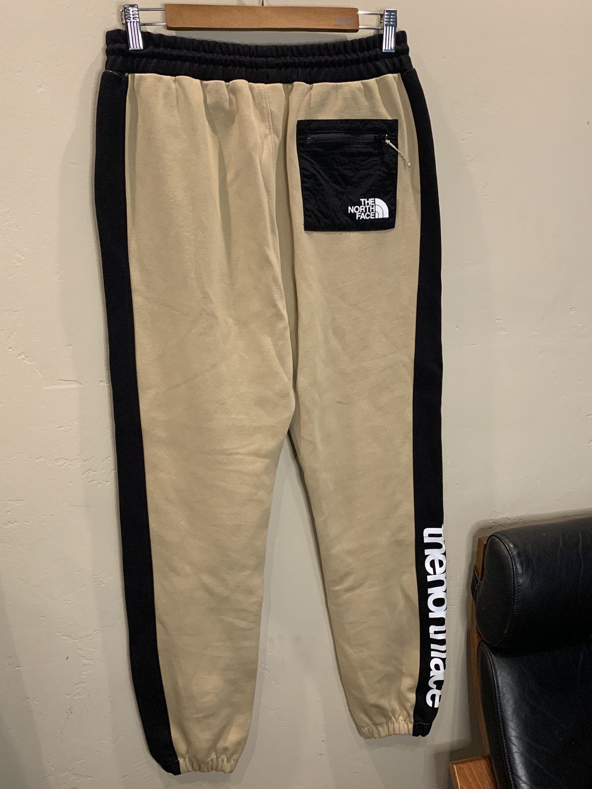 The North Face *RARE* New North Face Color Block Zip Pocket Sweatpants - S Size US 30 / EU 46 - 2 Thumbnail