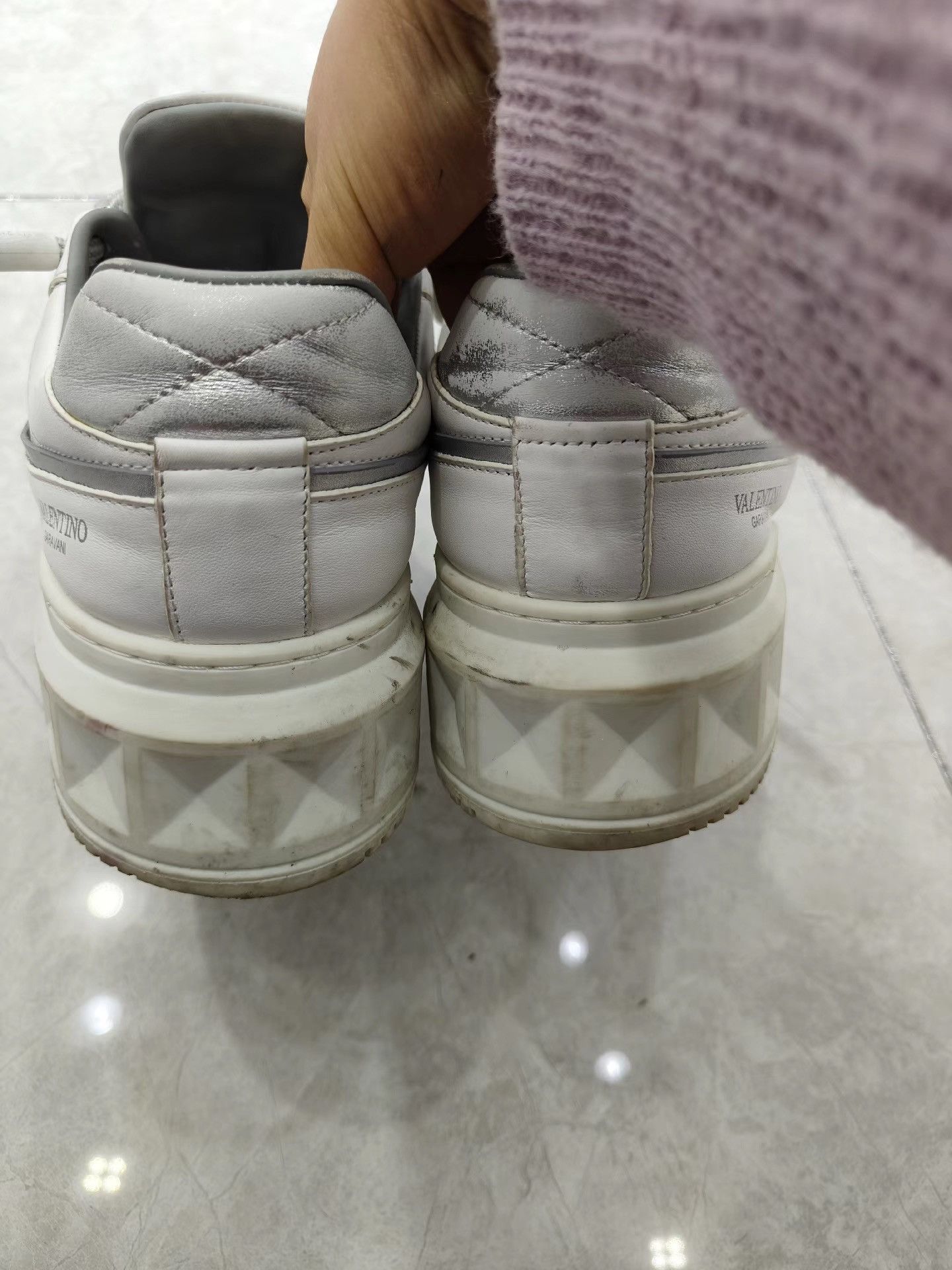 Valentino Valentino Garavani Leather Sneakers K29 Size US 9 / EU 42 - 6 Thumbnail