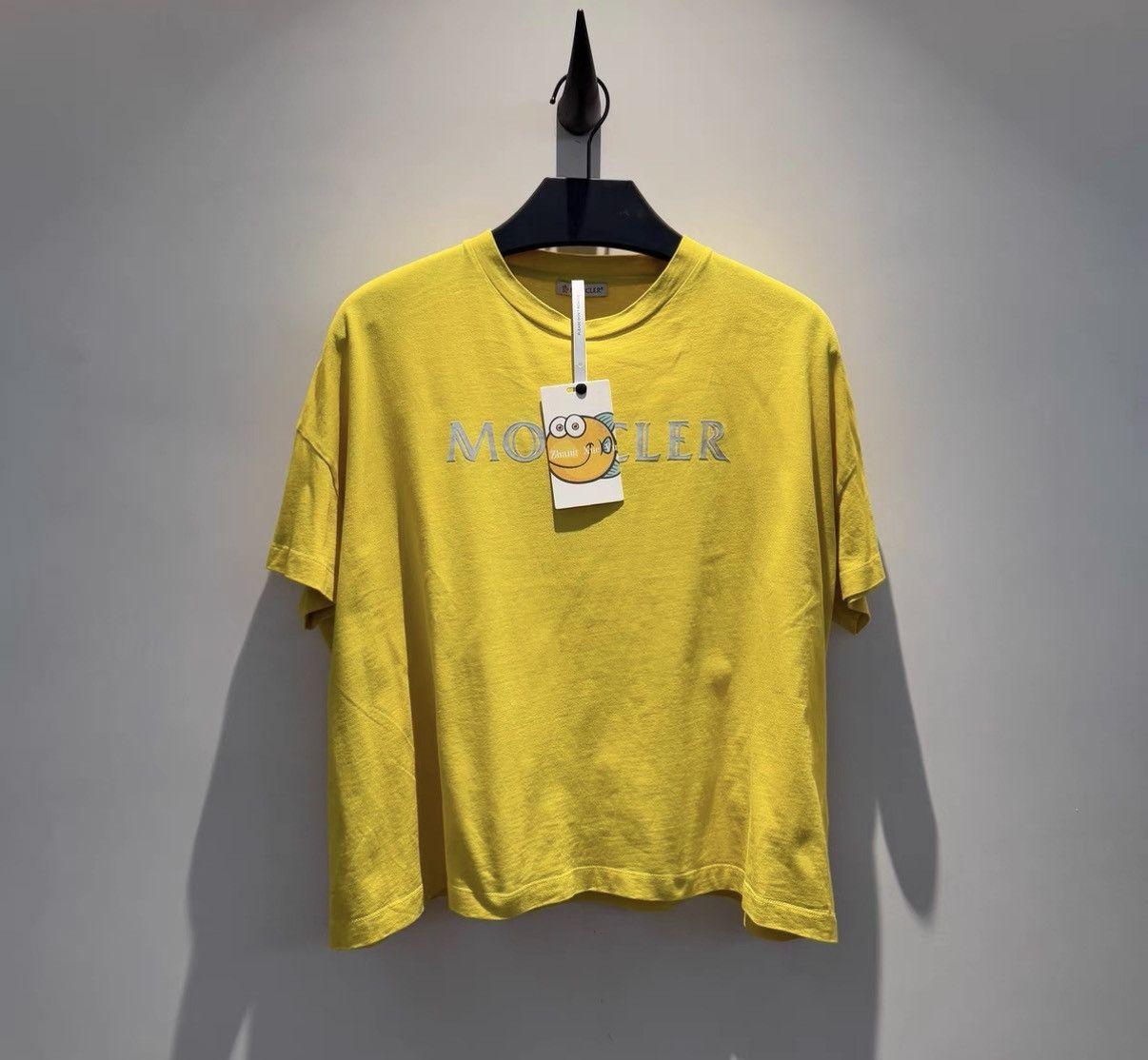 Moncler Moncler Classic Yellow Short Sleeve T-Shirt with Chest Logo Size US M / EU 48-50 / 2 - 1 Thumbnail