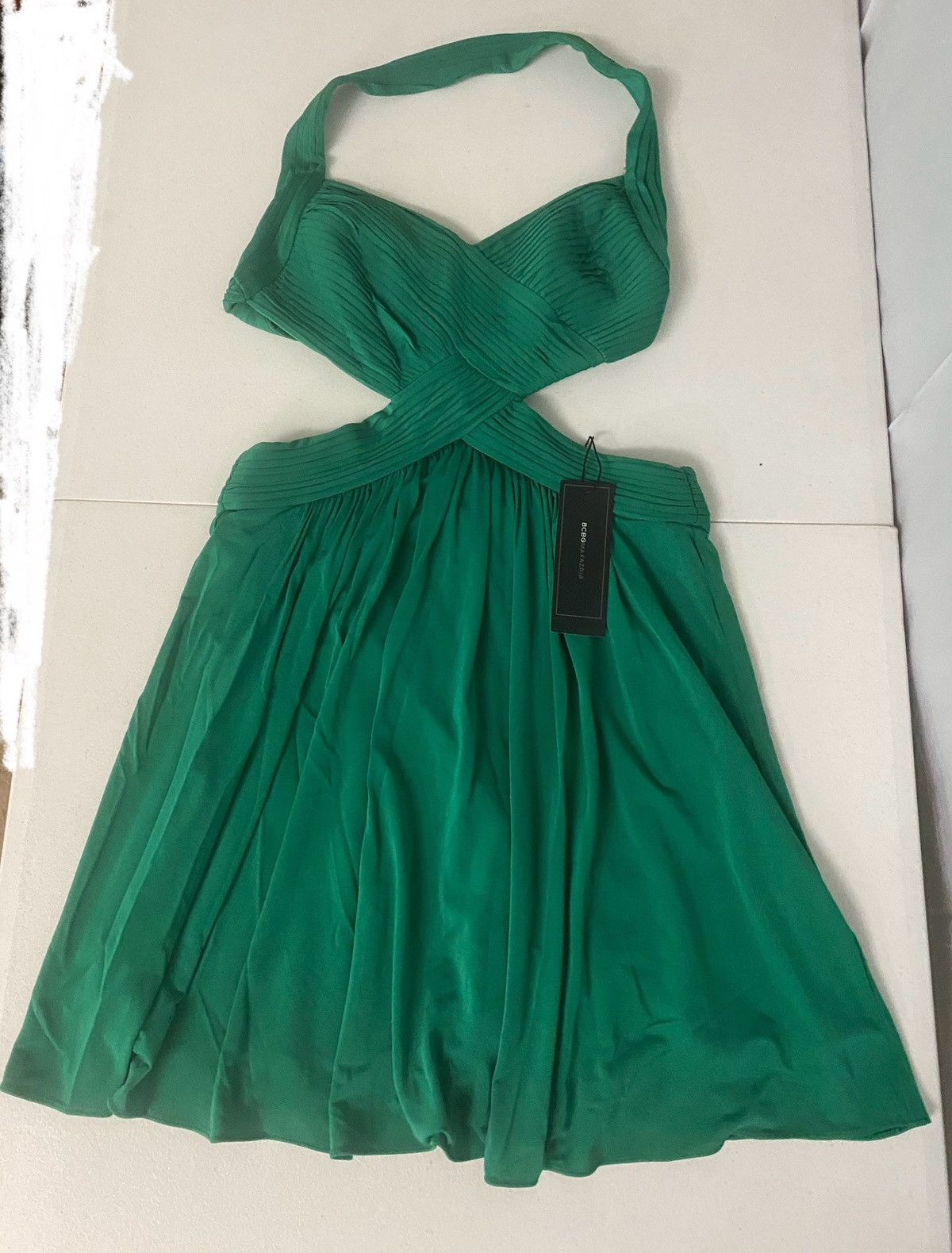 Bcbgmaxazria NWT BCBG MaxAzria green shea halter cutout dress XXS New Size XXS / US 00 / IT 34 - 4 Thumbnail