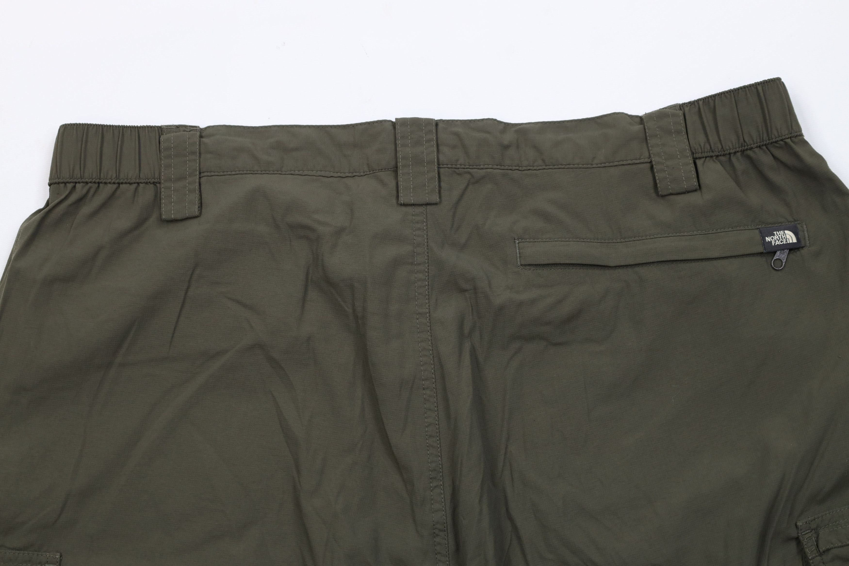 The North Face Vintage The North Face Spell Cargo Shorts Olive Green Nylon Size US 36 / EU 52 - 11 Thumbnail