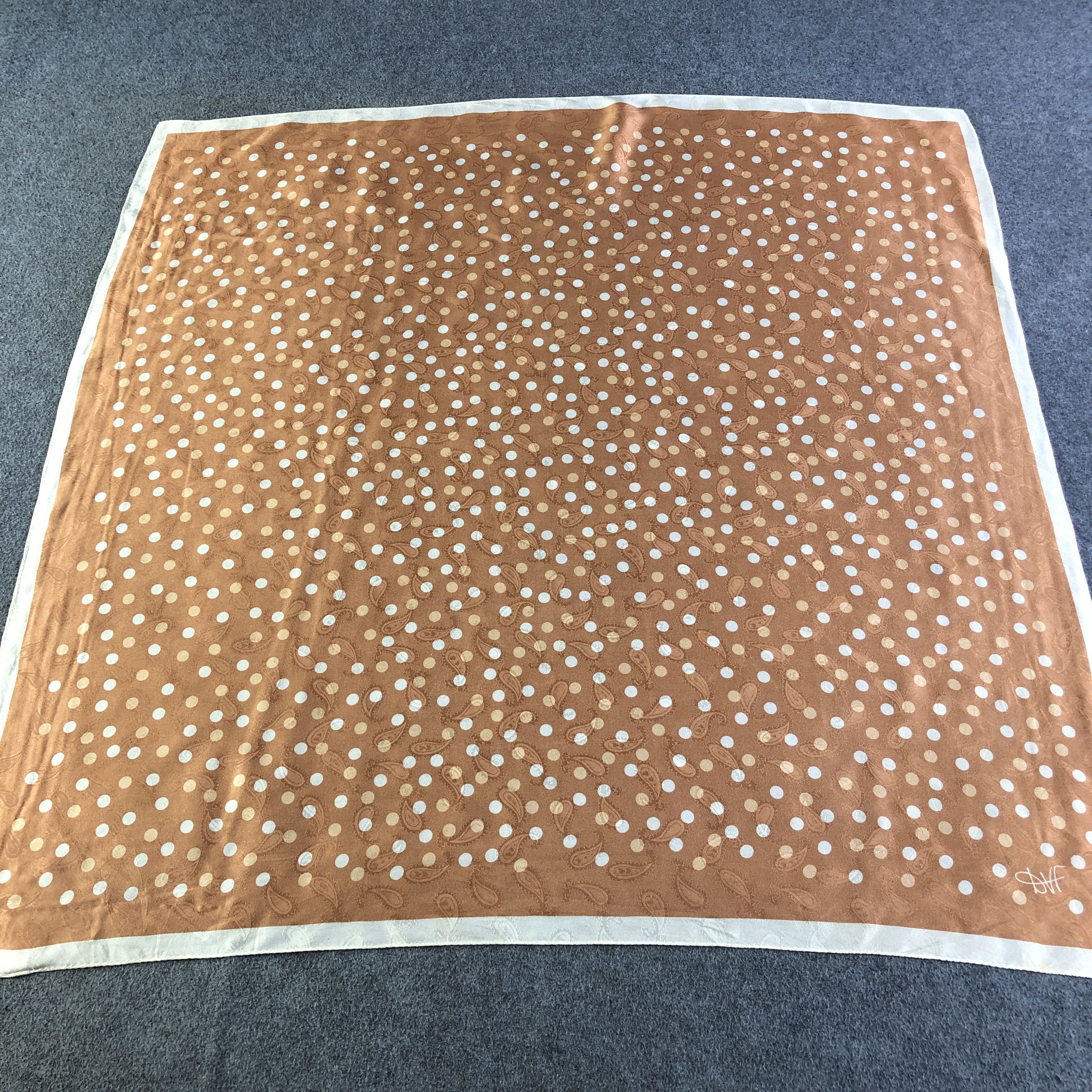 Diane von Furstenberg Diane von Furstenberg Paisley Polkadots Silk Scarf M979 Size ONE SIZE - 2 Thumbnail