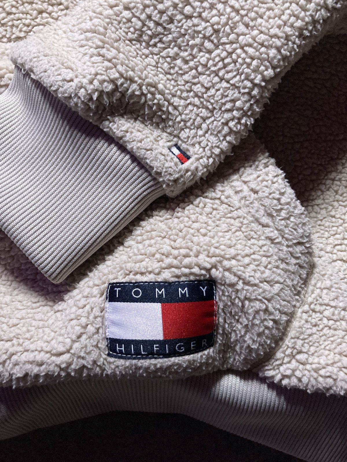 Tommy Hilfiger × Vintage ⛩️Vintage Tommy Hilfiger Hoodie fleece center big logo 90’s Size US S / EU 44-46 / 1 - 3 Thumbnail