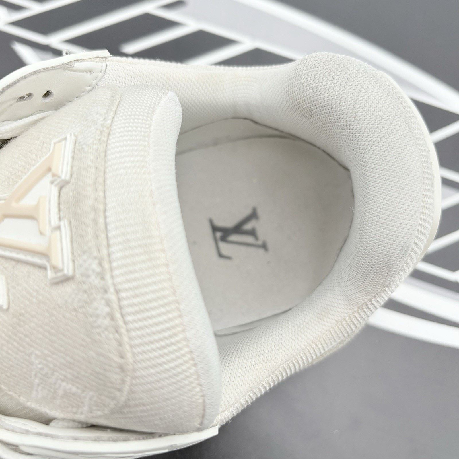 Louis Vuitton Louis Vuitton Trainer Denim ' Beige ' | GREAT CONDITION Size US 10 / EU 43 - 6 Thumbnail