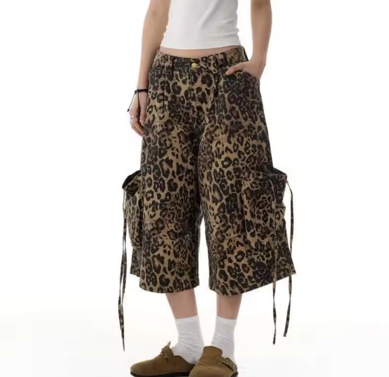 Other Leopard Print Long Wide Cargo Jorts, Baggy Shorts Size US 30 / EU 46 - 6 Thumbnail