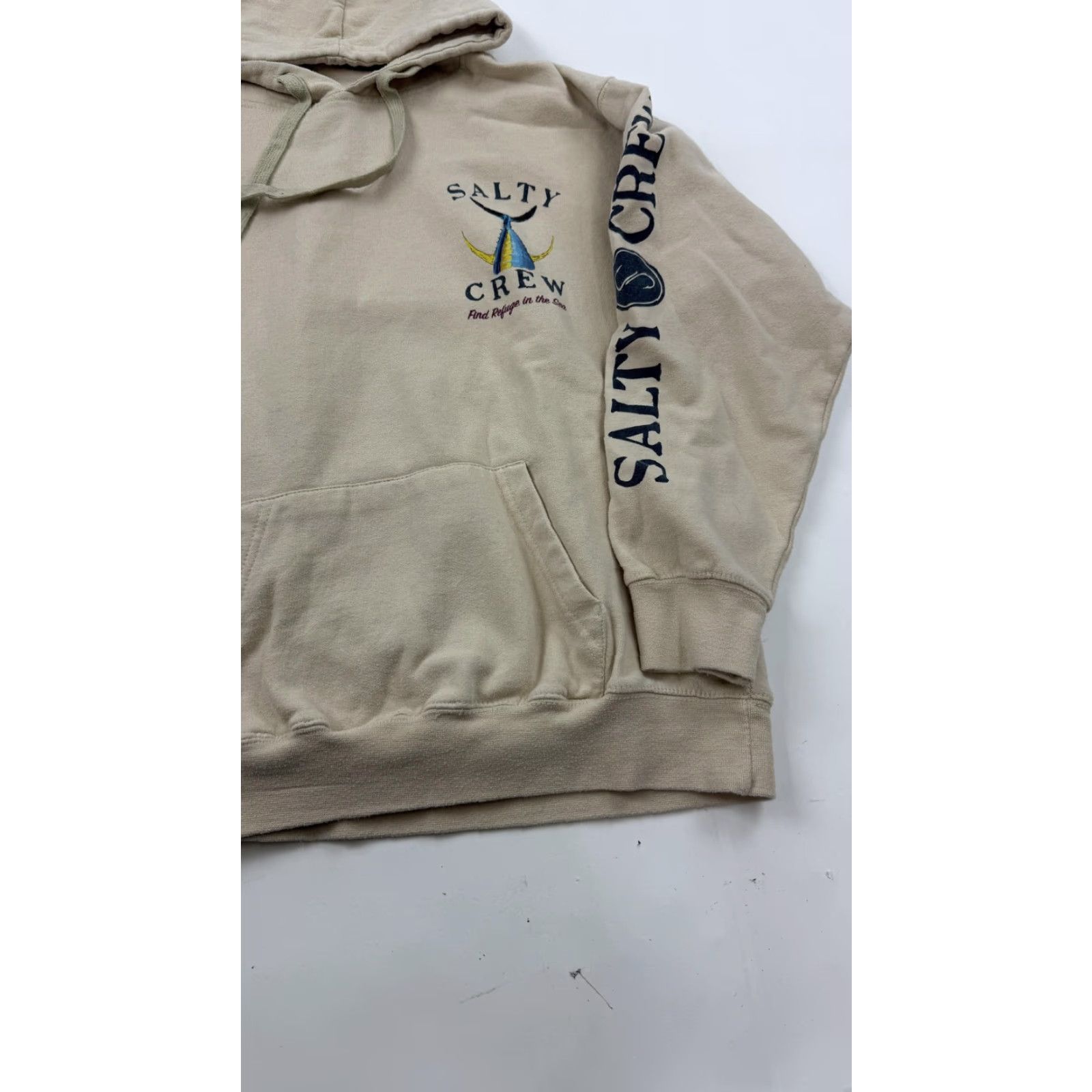 Vintage VINTAGE Salty Crew Hoodie Mens M Tan Pullover Graphic Find Refuge in the Sea Back Fish Tail Logo Pockets Hooded Size US M / EU 48-50 / 2 - 2 Thumbnail