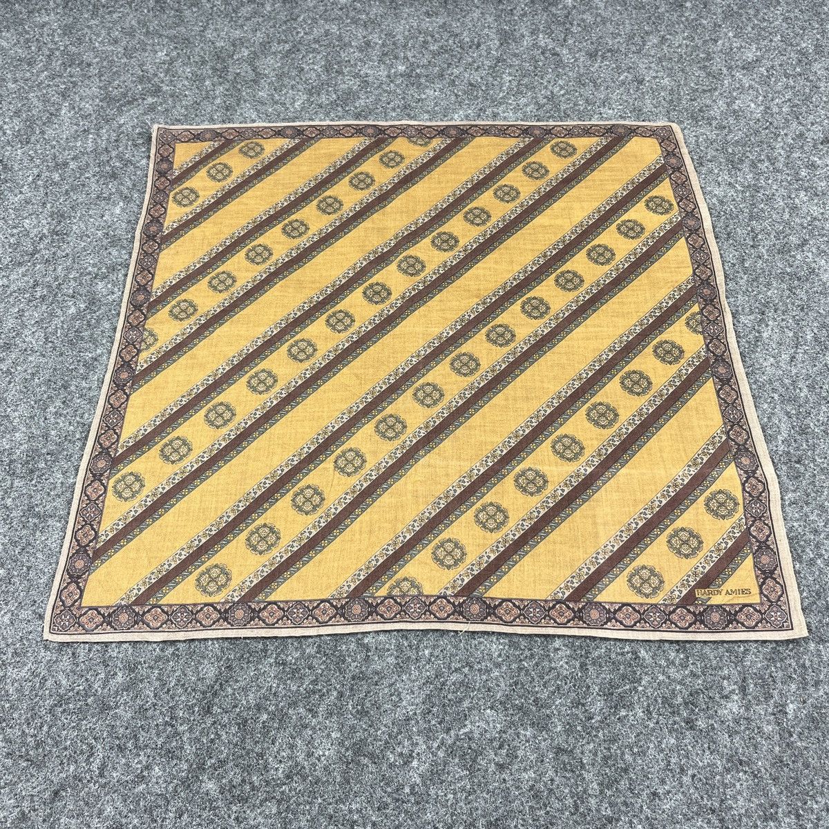 Hardy Amies × Vintage Hardy Amies Handkerchief / Bandana / Neckerchief B124 Size ONE SIZE - 1 Thumbnail