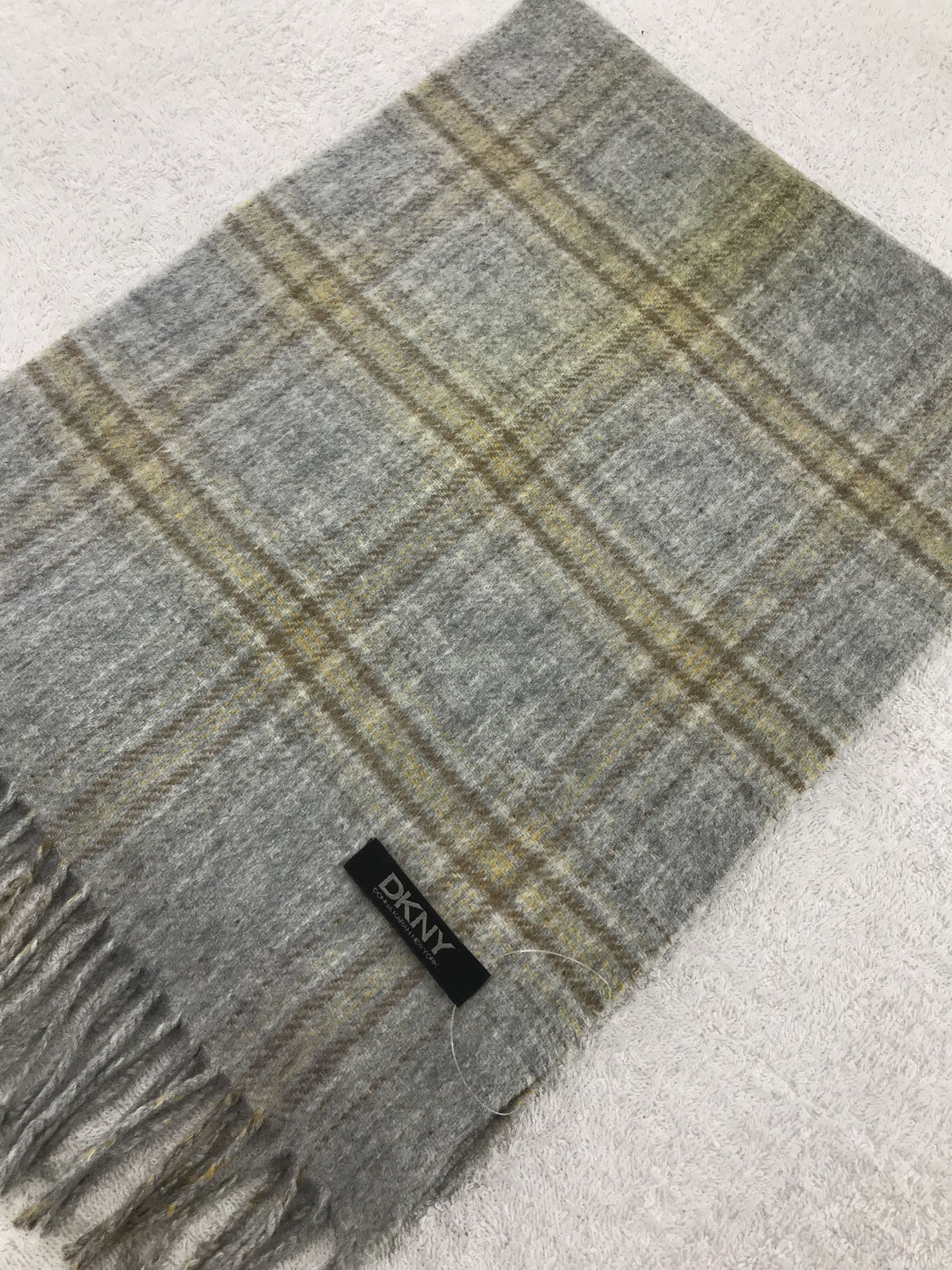 DKNY DKNY Scarf / Muffler / Neckwear - WW1005 Size ONE SIZE - 3 Thumbnail