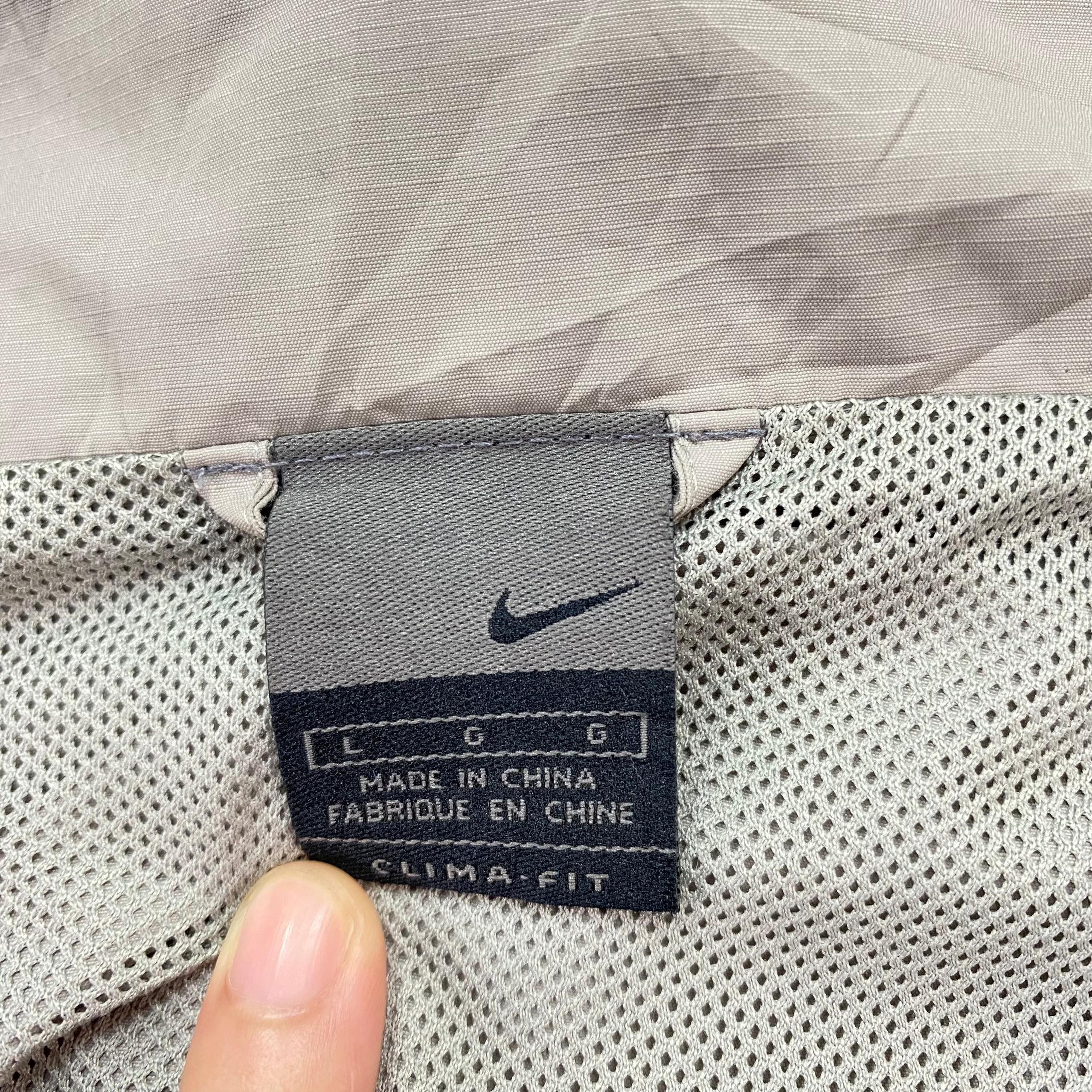 Nike Vintage Nike Sport Windbreaker Hoodies Jacket Size US L / EU 52-54 / 3 - 9 Thumbnail