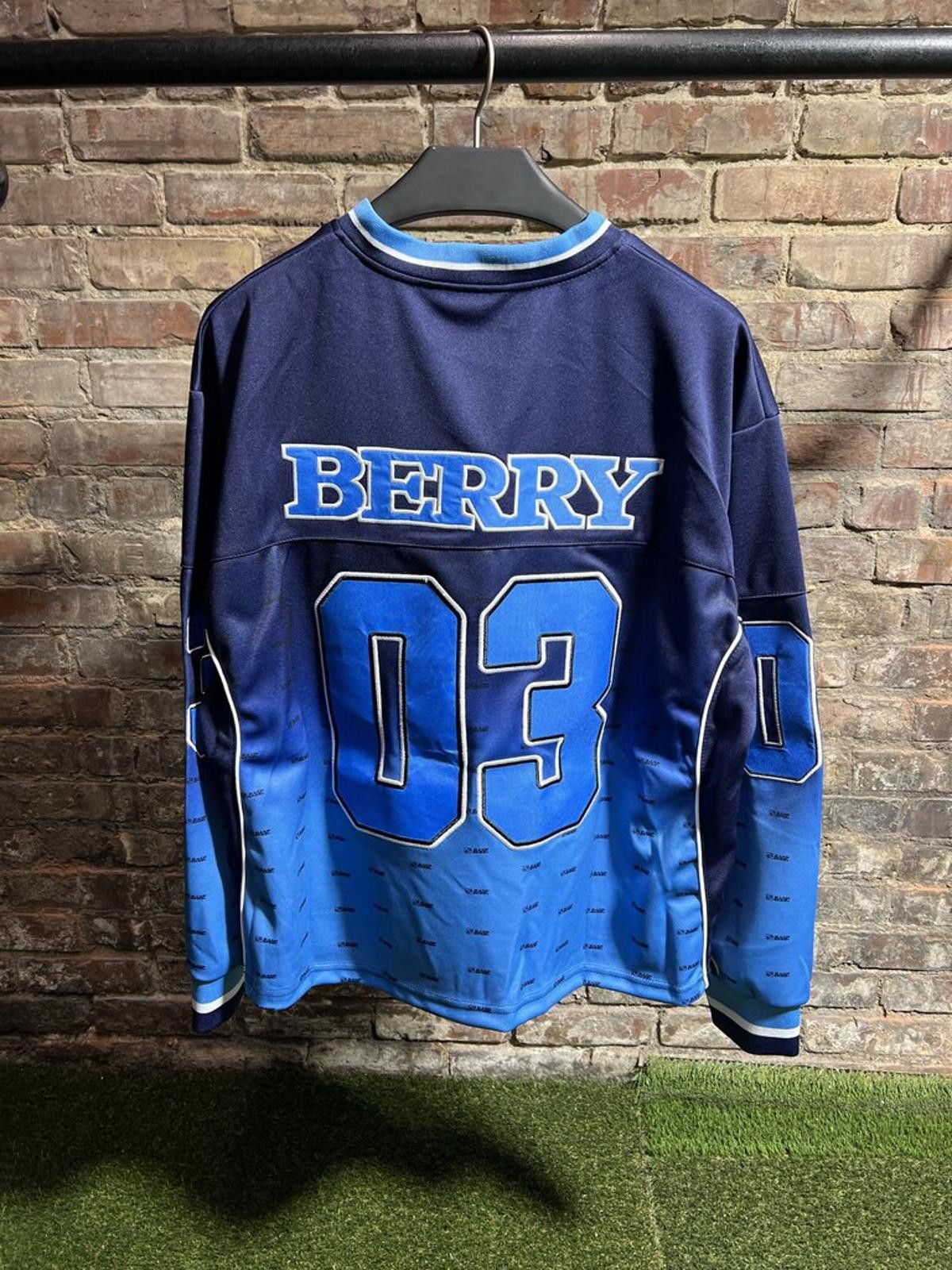 The GV Gallery GV Gallery Faded Blue Hockey Jersey Sz. M Size US M / EU 48-50 / 2 - 2 Thumbnail