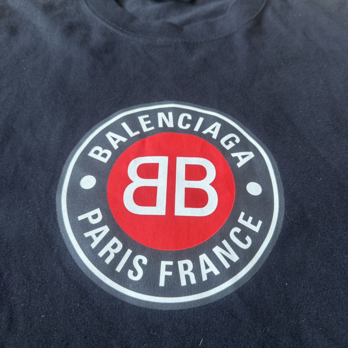 Balenciaga Balenciaga - Circle Logo Print T-Shirt - Black Size US L / EU 52-54 / 3 - 2 Thumbnail
