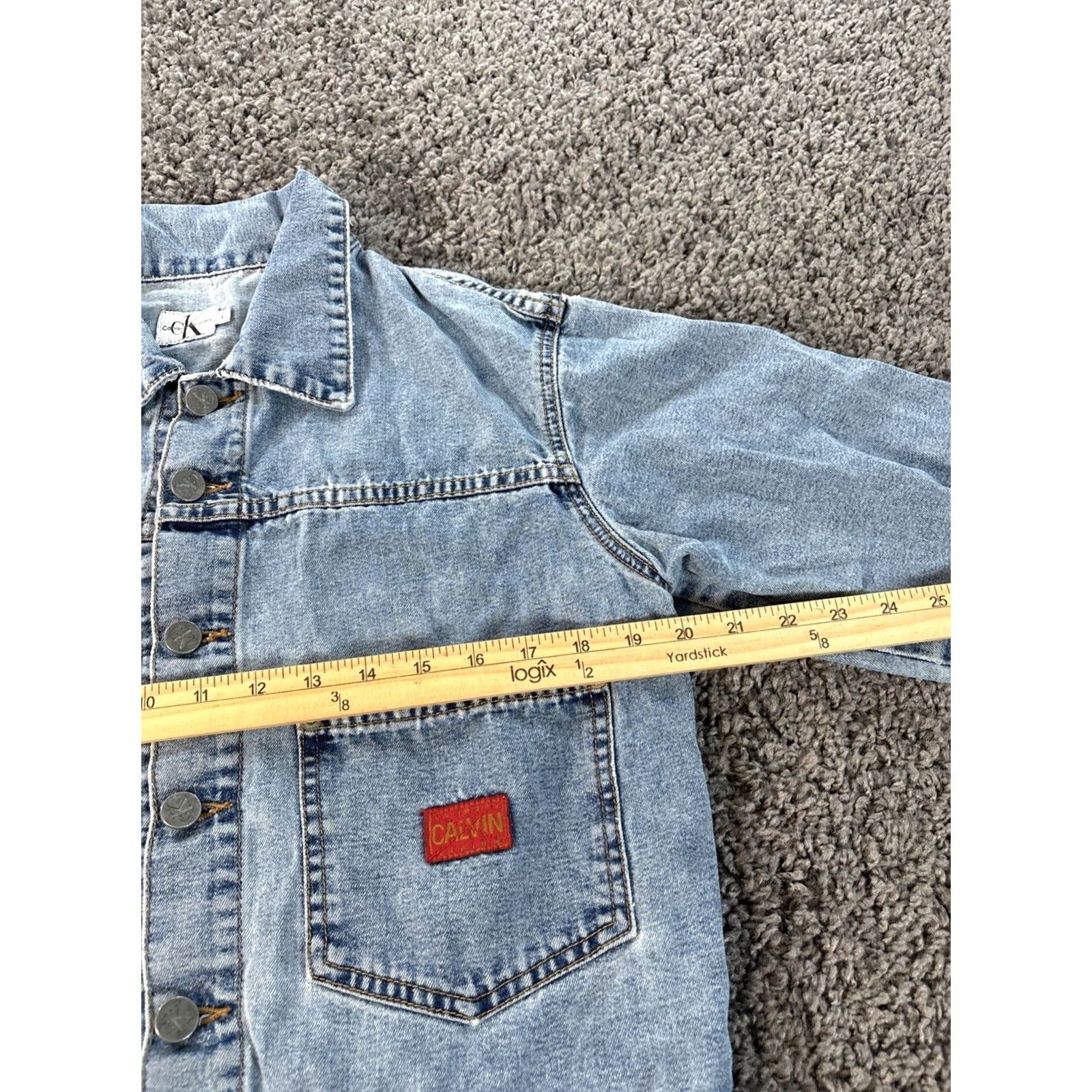 Calvin Klein VINTAGE Calvin Klein Denim Jacket Womens Large Patch Logo Light Wash Distressed Jacket Womens L Blue Logo USA Classic Men/Women? Size L / US 10 / IT 46 - 3 Thumbnail
