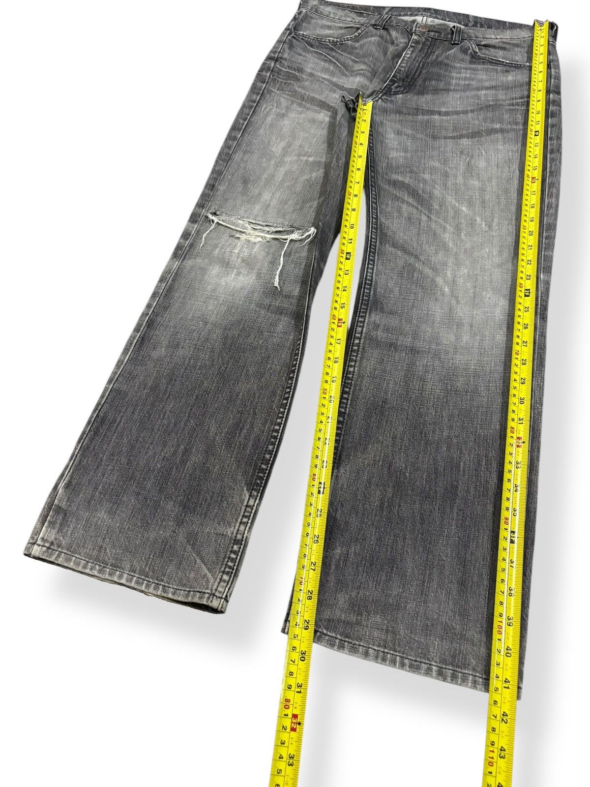 Levi's Vintage 2000s Levis 519-09 Faded Whiskers Distressed Jeans Size US 34 / EU 50 - 14 Thumbnail