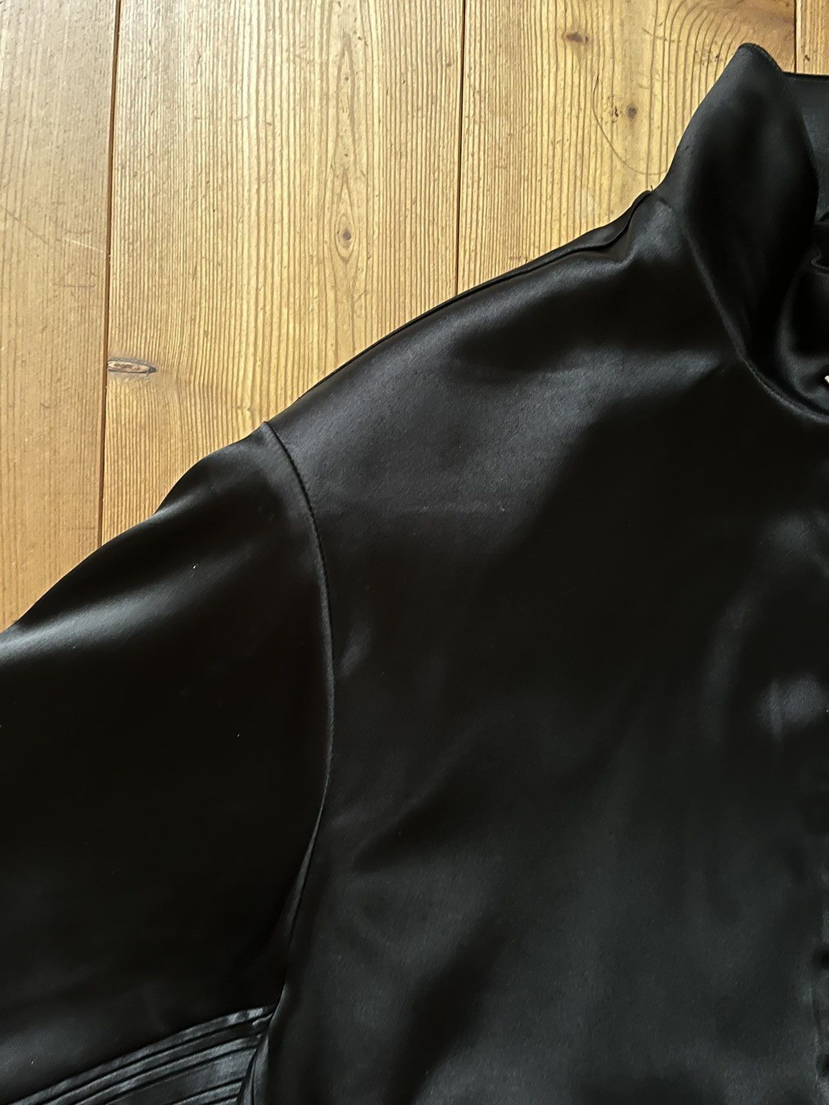 Han Kjobenhavn Satin Track Top Blouson Jacket Plissé Black Size US L / EU 52-54 / 3 - 10 Thumbnail