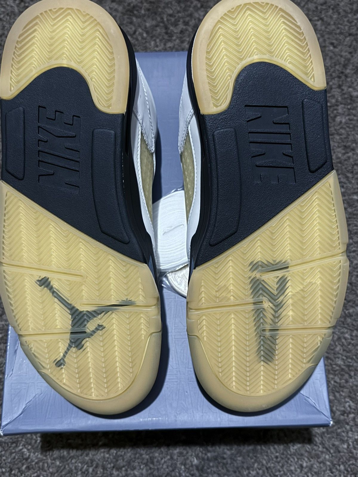 A Ma Maniere × Jordan Brand A Ma Maniére x Air Jordan 5 "Dawn" Size US 9.5 / EU 42-43 - 6 Thumbnail