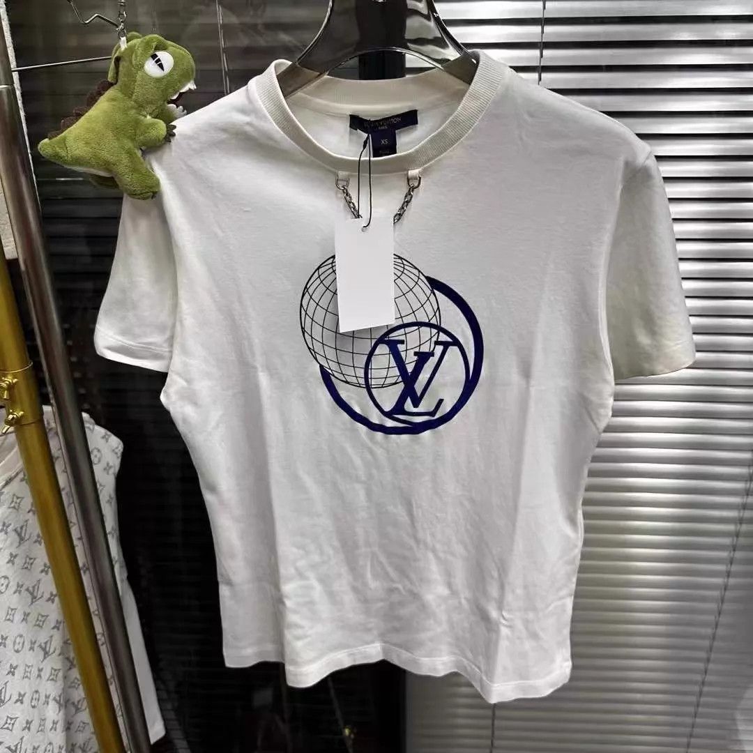 Louis Vuitton LV Earth Logo Short Sleeve Tee 99 New XS Size XS / US 0-2 / IT 36-38 - 1 Thumbnail