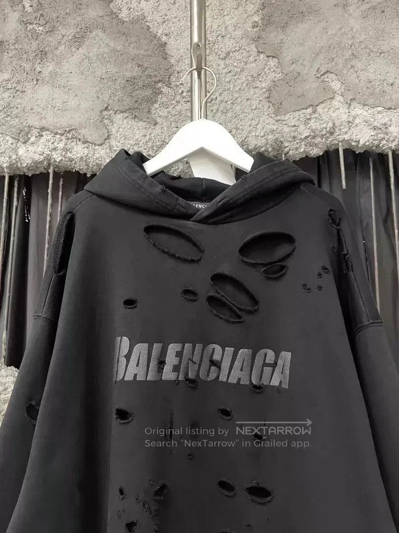 Balenciaga Balenciaga Black Distressed Hoodie Sweatshirt. Size US S / EU 44-46 / 1 - 3 Thumbnail