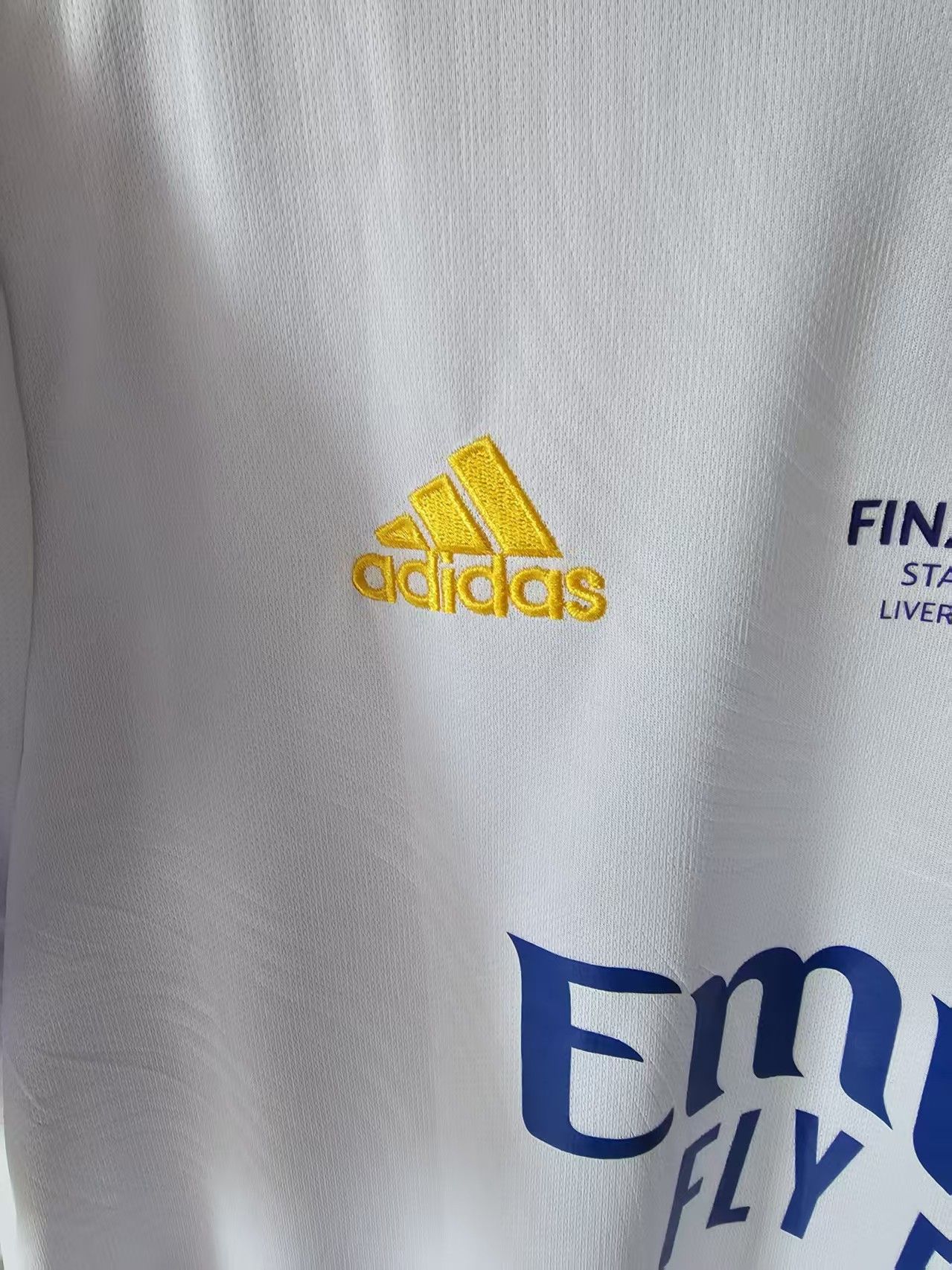 Other 2022 Real Madrid #9 Karim Benzema Jersey Home Size US XL / EU 56 / 4 - 4 Thumbnail