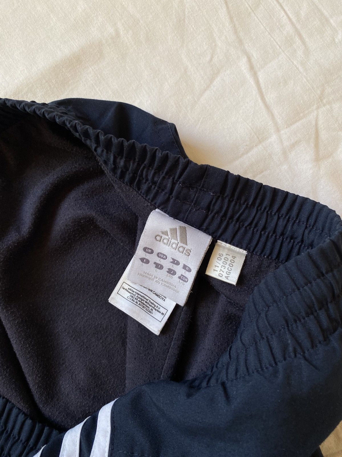 Adidas Vintage Adidas Trackpants Striped Size US 38 / EU 54 - 4 Thumbnail
