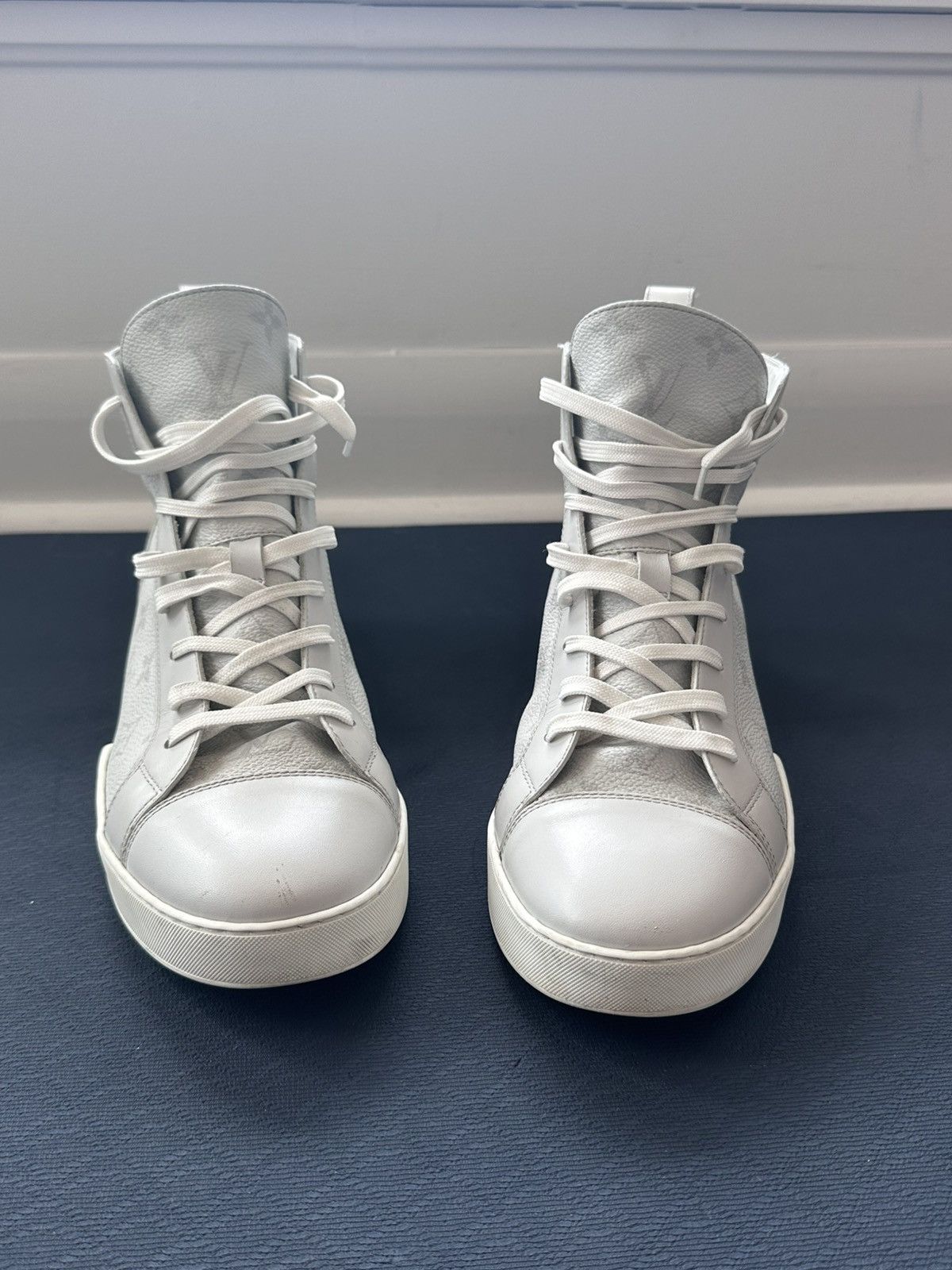 Louis Vuitton SS2017 Louis Vuitton Classic Monogram High-Tops Size US 9.5 / IT 39.5 - 2 Thumbnail