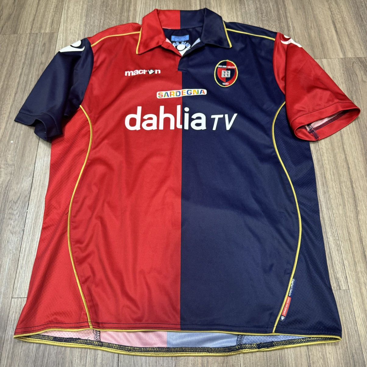 Macron Cagliari 10/11 home shirt Size US S / EU 44-46 / 1 - 1 Thumbnail