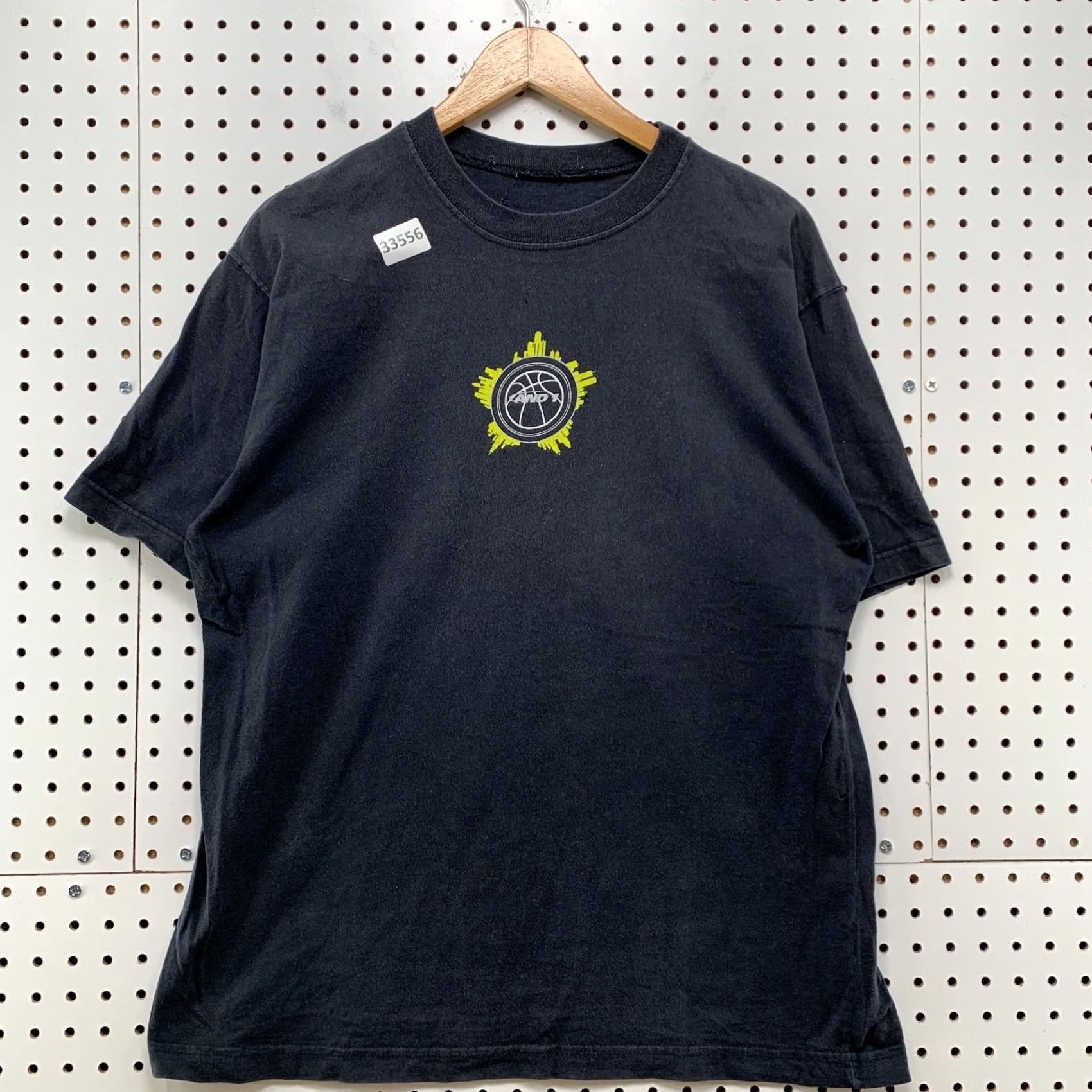 Vintage VINTAGE AND1 Basketball Shirt Mens L Black Yellow Graphic 21X27.5 Size US L / EU 52-54 / 3 - 2 Thumbnail