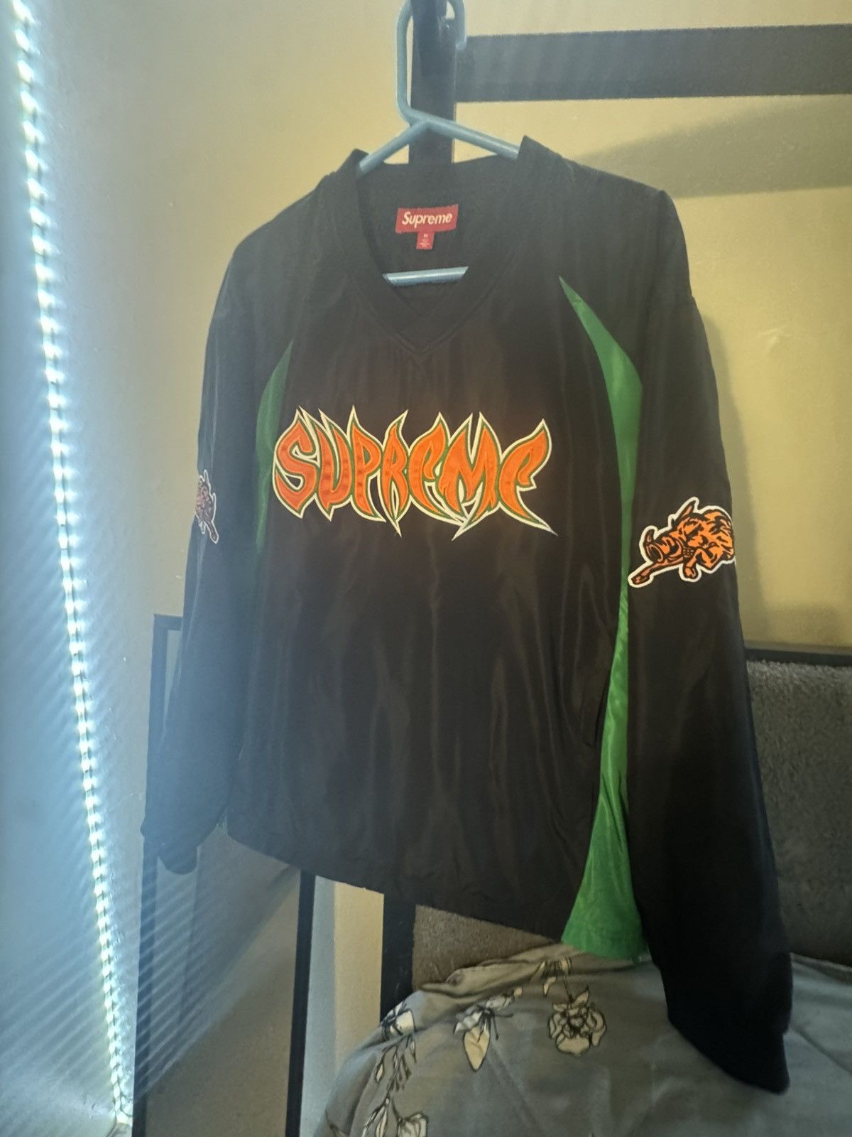 Supreme SUPREME WARTHOG WARM UP PULLOVER Size US M / EU 48-50 / 2 - 1 Thumbnail