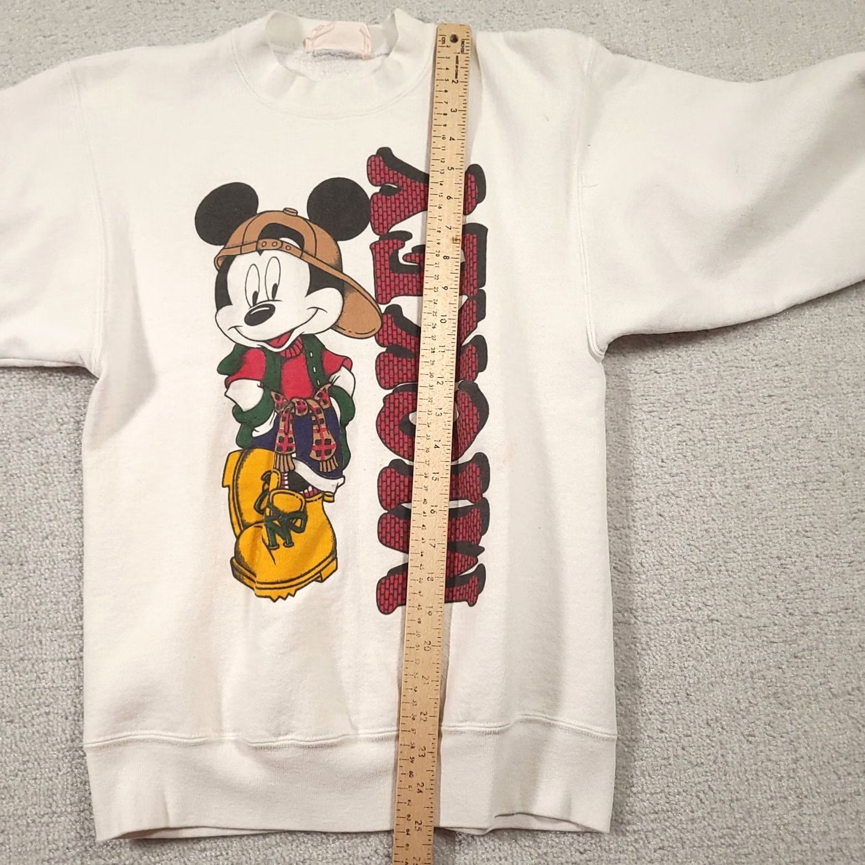 Disney VINTAGE Mickey Mouse Jerry Leigh Sweatshirt Crewneck Sweatshirt White S Boys? No, use Men. Size US S / EU 44-46 / 1 - 5 Thumbnail