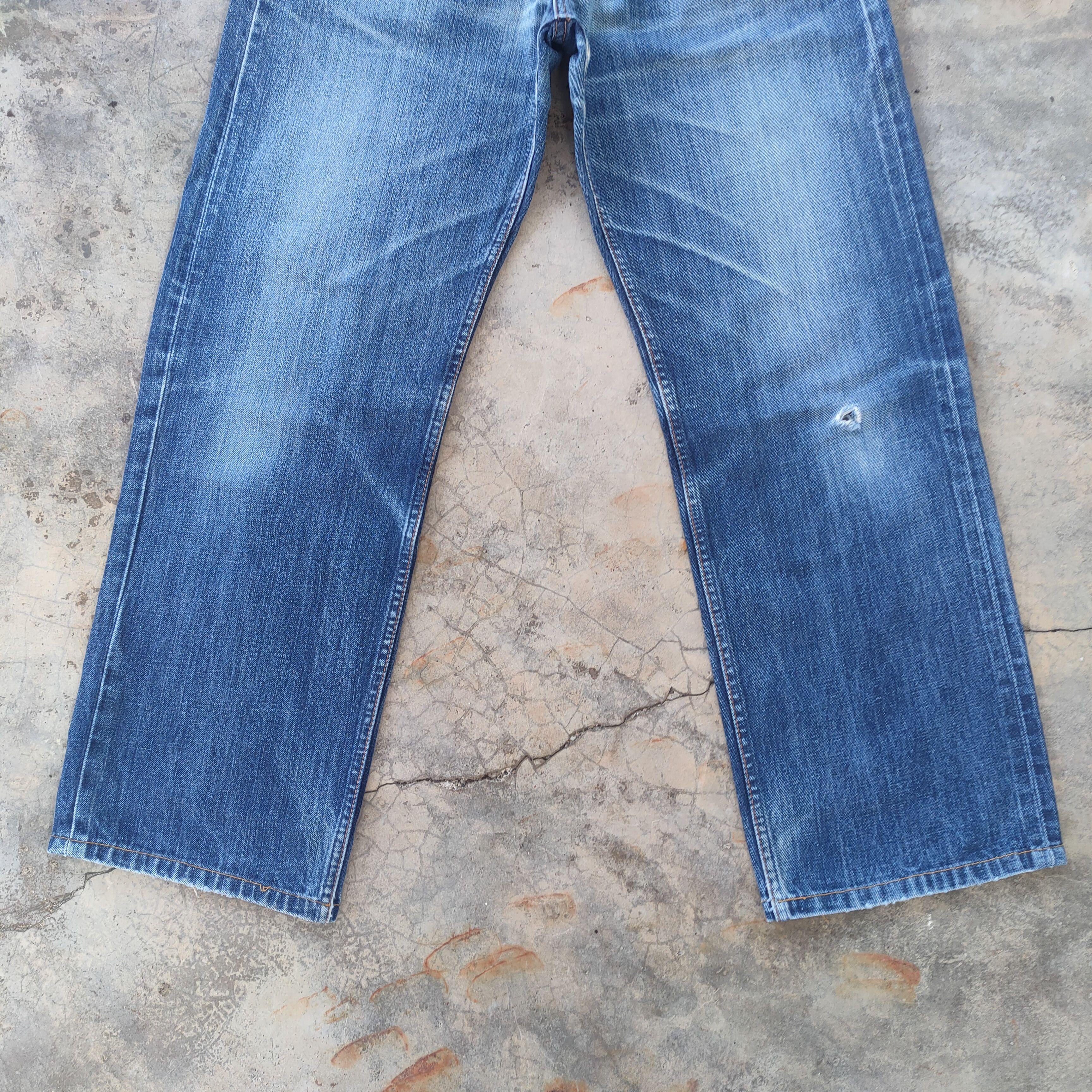 Levi's Vintage Clothing W33 VINTAGE LEVI'S 513 RIPPED FADED JEANS DENIM PANTS Size US 33 - 4 Thumbnail
