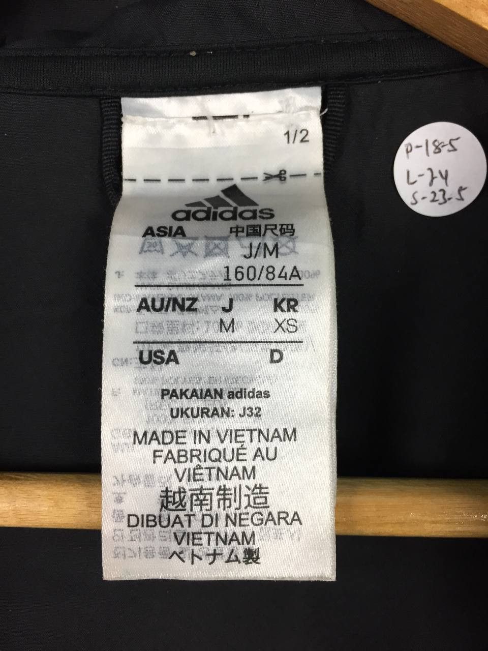 Adidas Adidas Black Tokyo Running Graphic Windbreaker Jacket Hooded Size US S / EU 44-46 / 1 - 11 Thumbnail