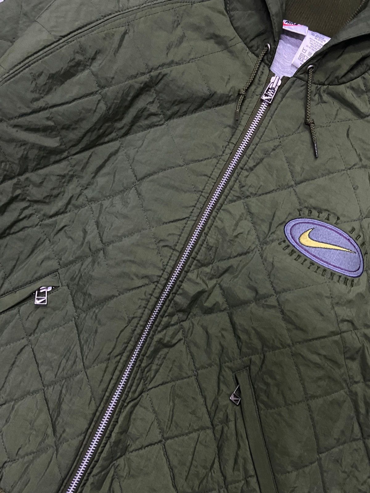 Nike × Vintage Vintage 90s Nike Deadstock TBC Quilted Bomber Hooded Jacket Size M / US 6-8 / IT 42-44 - 4 Thumbnail