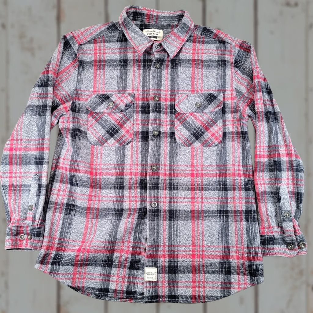 Eddie Bauer Eddie Bauer Mens XL Classic Fit Flannel Shirt Gray Red Plaid Button Up Workwear Size US XL / EU 56 / 4 - 1 Thumbnail